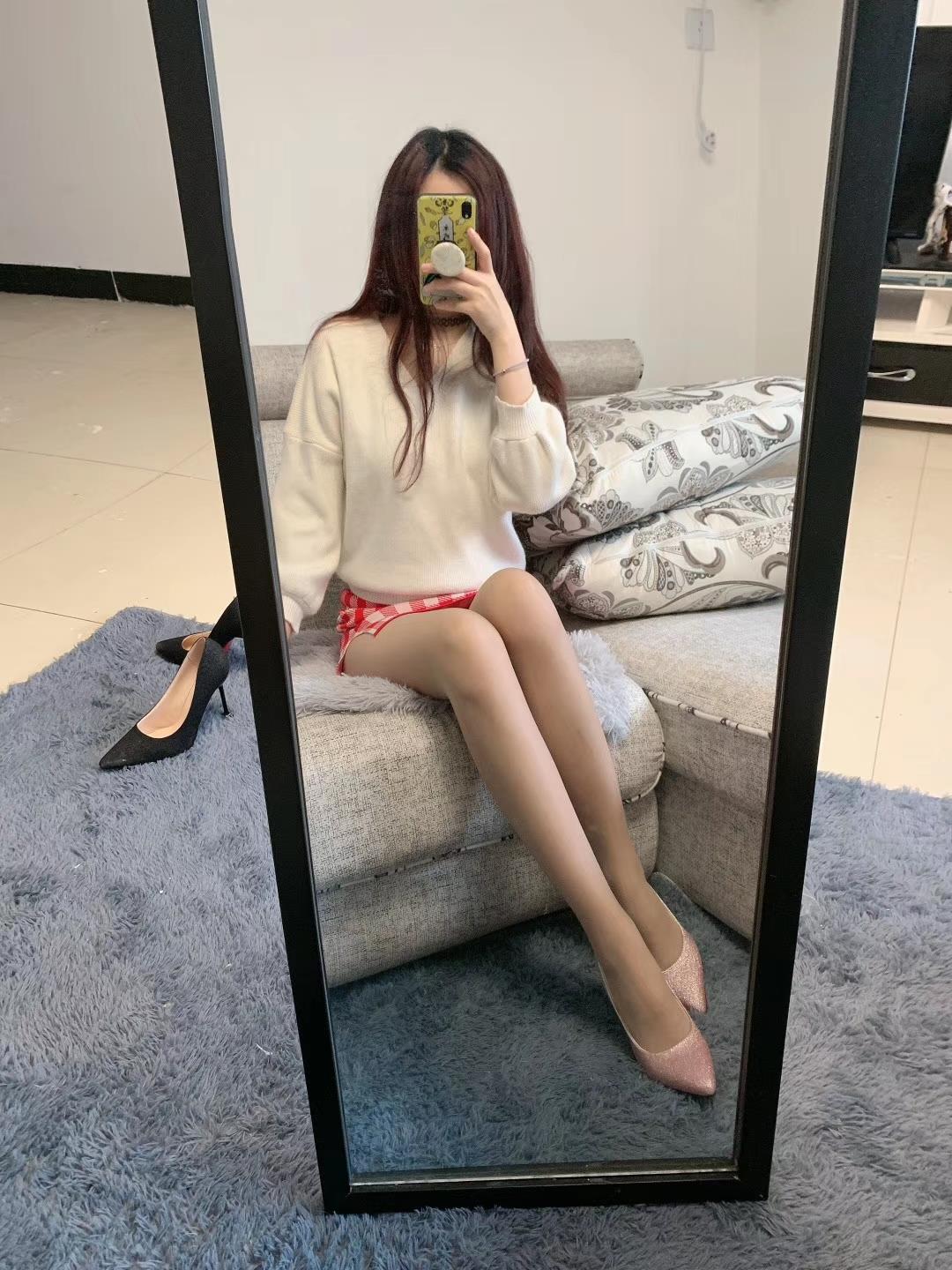 图片[120]-提袜少女微信朋友圈收费资源合集2-1 [120P] – 速更版-美库