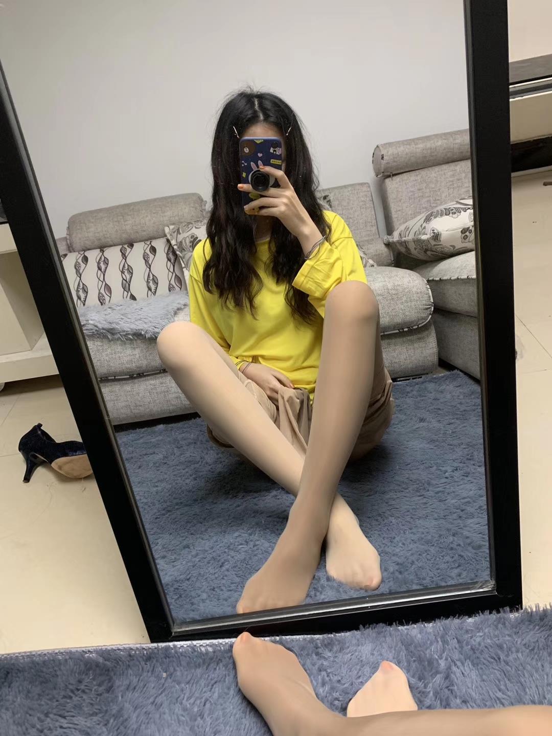 图片[72]-提袜少女微信朋友圈收费资源合集2-2 [159P] – 速更版-美库