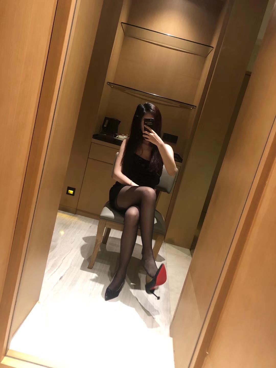 图片[61]-提袜少女微信朋友圈收费资源合集2-3 [128P] – 速更版-美库