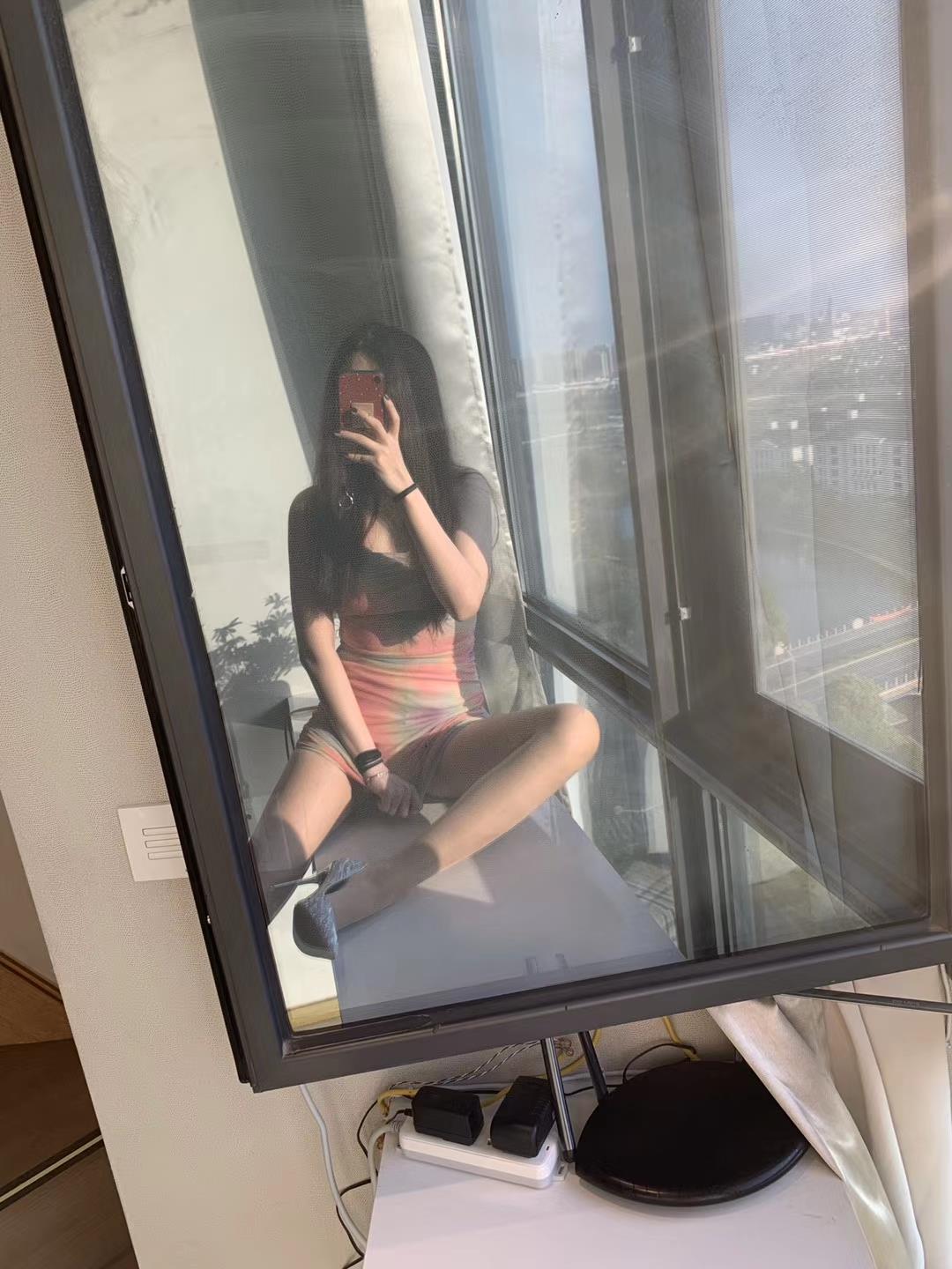 图片[30]-提袜少女微信朋友圈收费资源合集2-4 [128P] – 速更版-美库