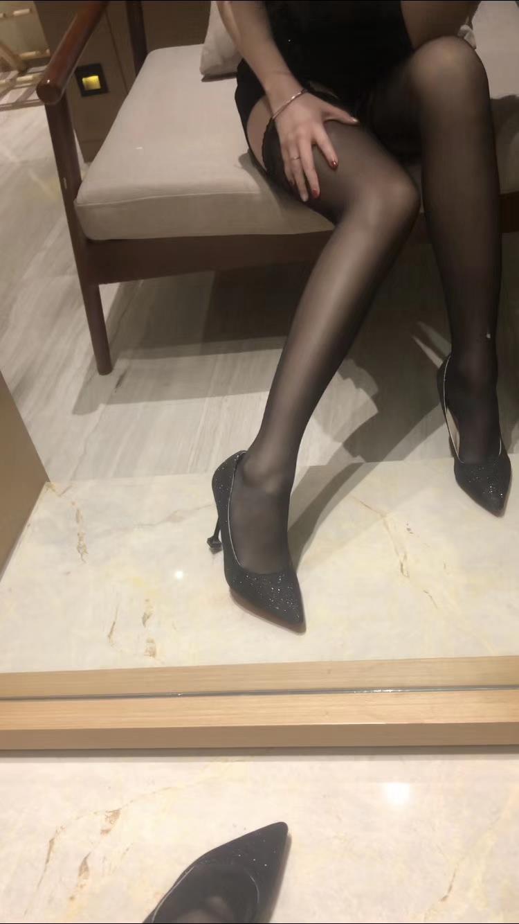 图片[64]-提袜少女微信朋友圈收费资源合集2-3 [128P] – 速更版-美库