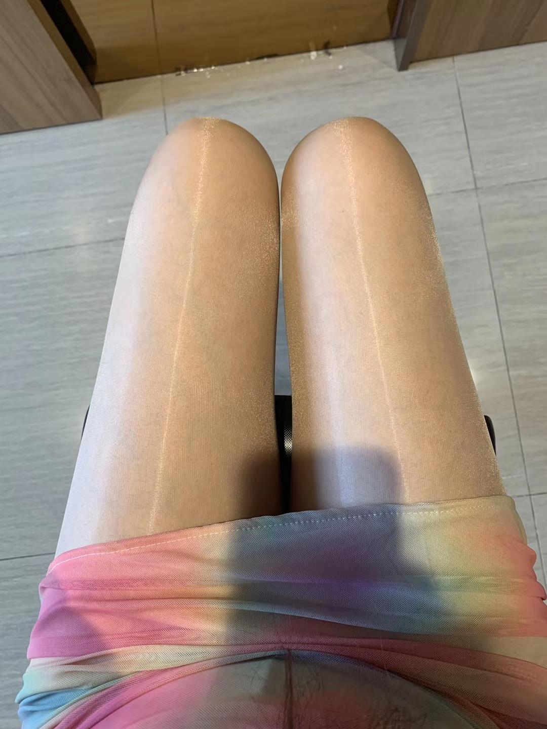 图片[32]-提袜少女微信朋友圈收费资源合集2-4 [128P] – 速更版-美库