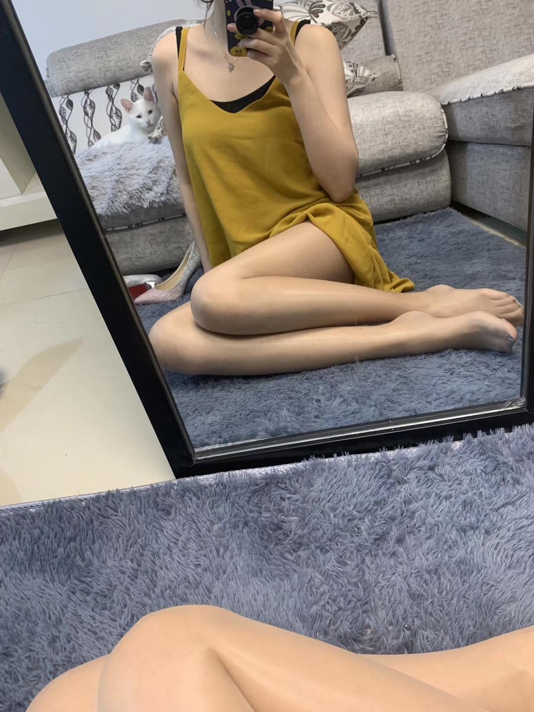 图片[84]-提袜少女微信朋友圈收费资源合集2-2 [159P] – 速更版-美库