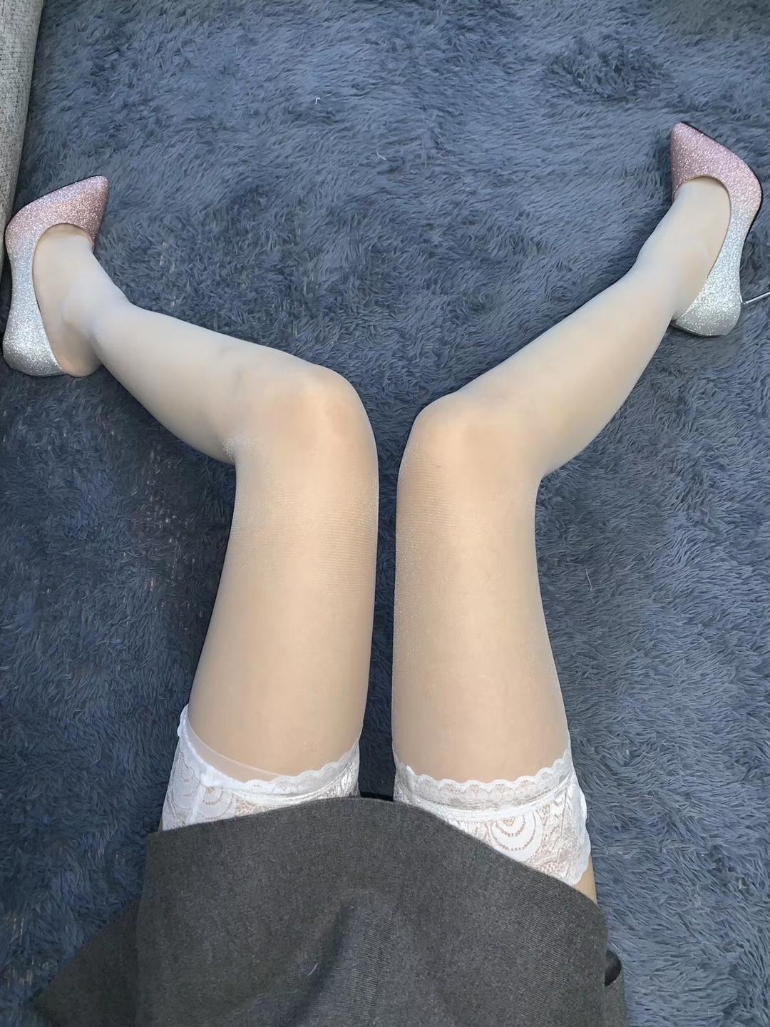 图片[88]-提袜少女微信朋友圈收费资源合集2-2 [159P] – 速更版-美库