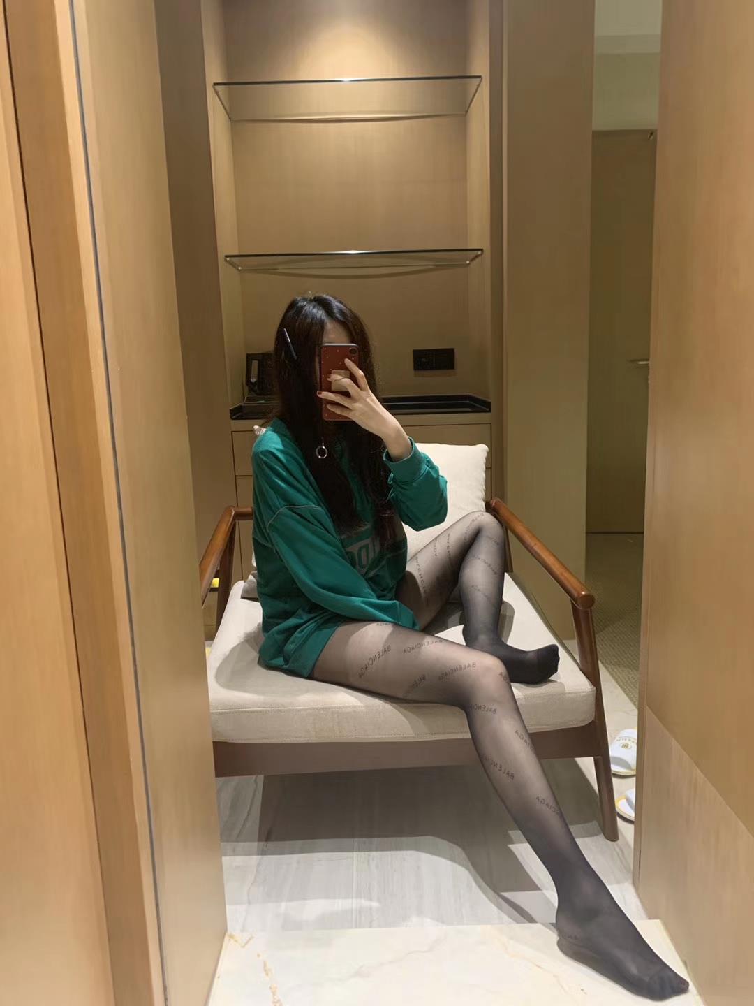 图片[81]-提袜少女微信朋友圈收费资源合集2-3 [128P] – 速更版-美库