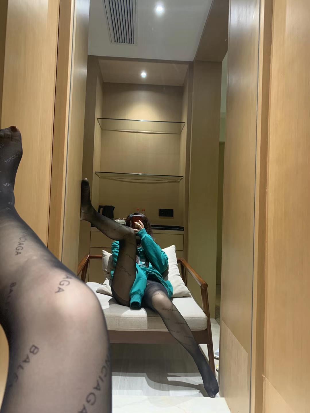 图片[82]-提袜少女微信朋友圈收费资源合集2-3 [128P] – 速更版-美库