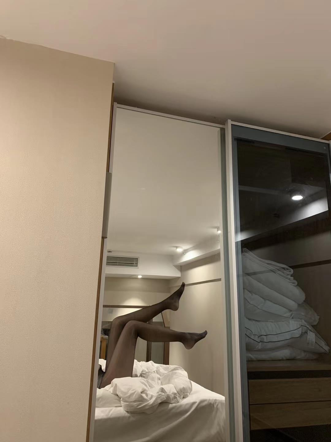 图片[53]-提袜少女微信朋友圈收费资源合集2-4 [128P] – 速更版-美库