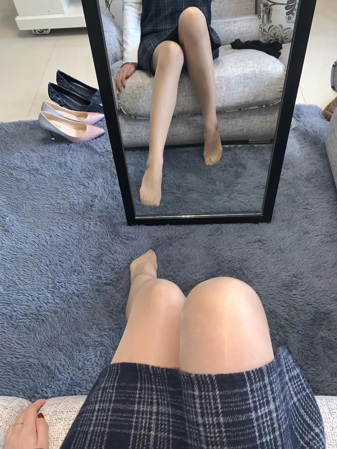 图片[96]-提袜少女微信朋友圈收费资源合集2-2 [159P] – 速更版-美库