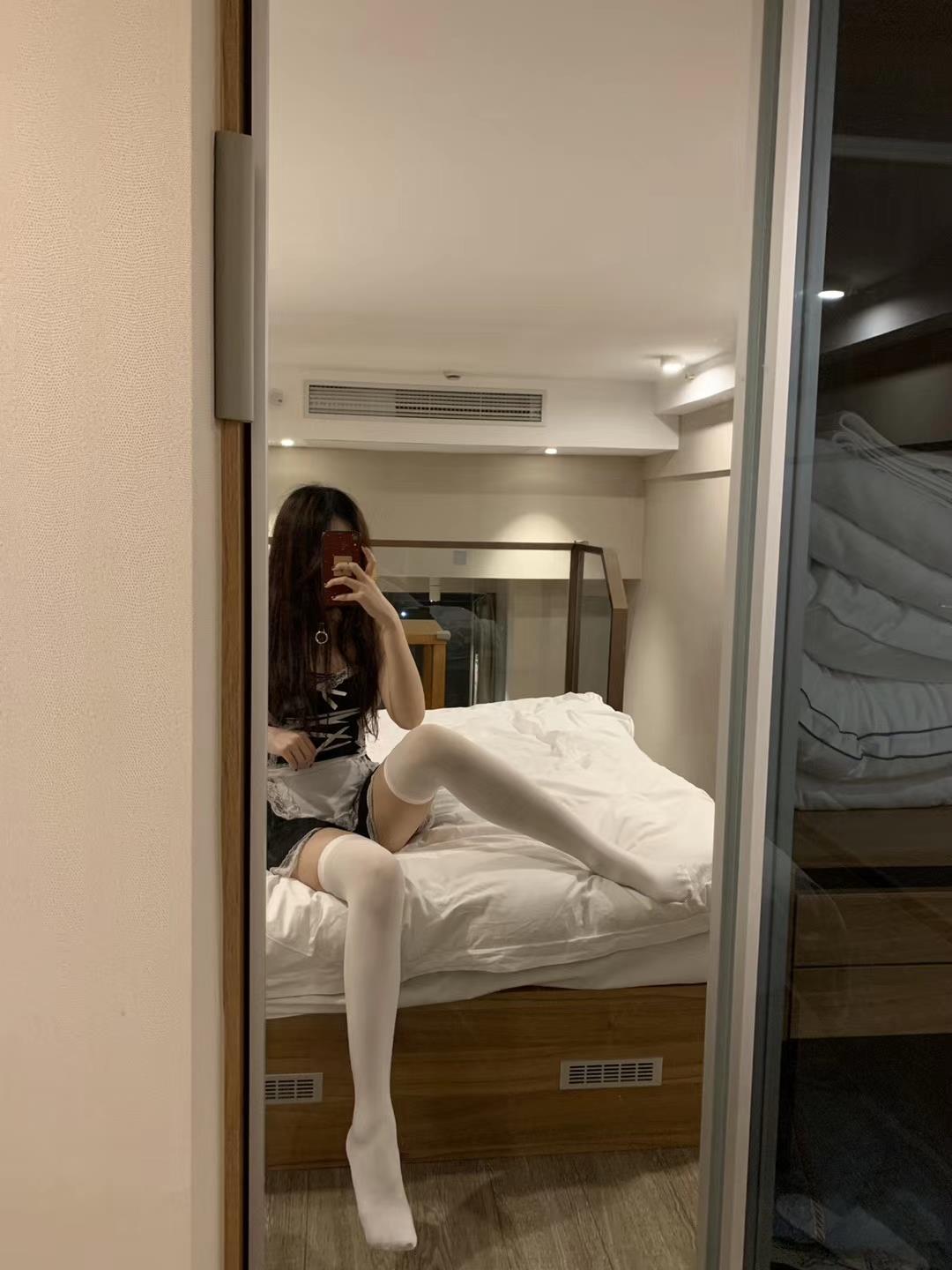 图片[77]-提袜少女微信朋友圈收费资源合集2-4 [128P] – 速更版-美库