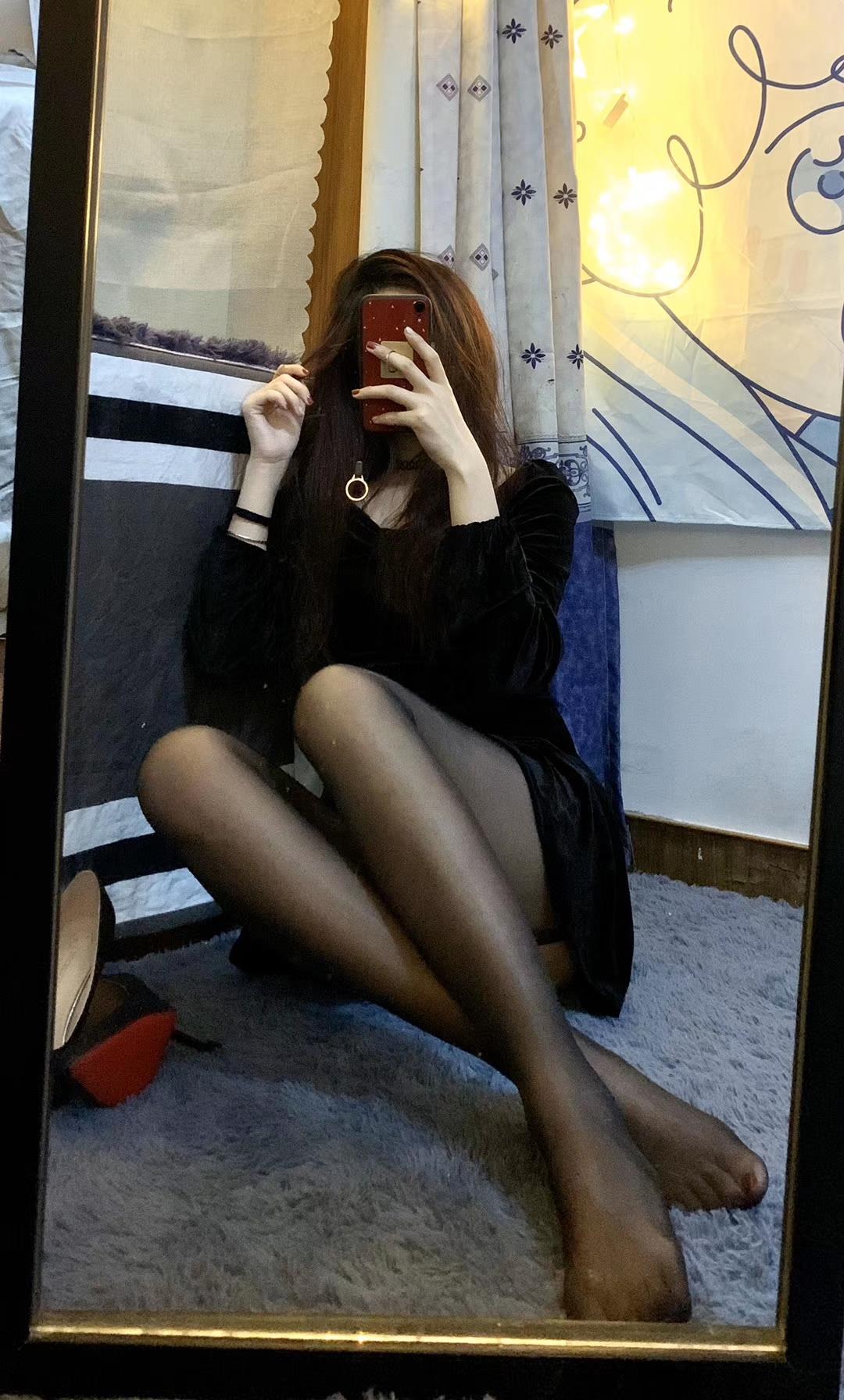 图片[110]-提袜少女微信朋友圈收费资源合集2-3 [128P] – 速更版-美库