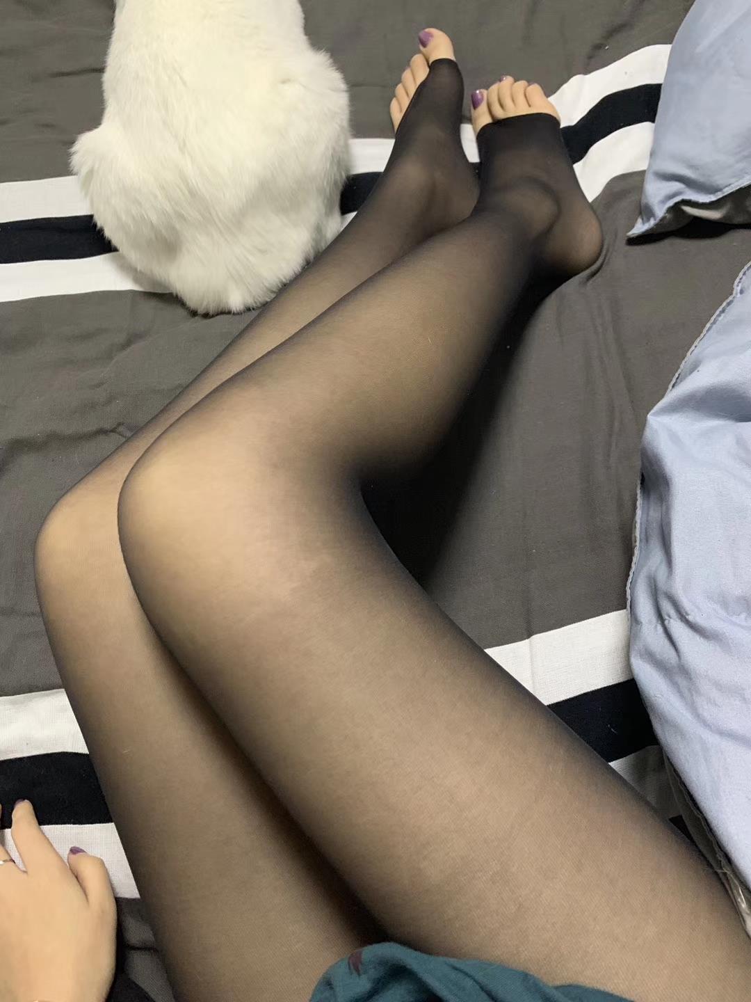 图片[130]-提袜少女微信朋友圈收费资源合集2-2 [159P] – 速更版-美库