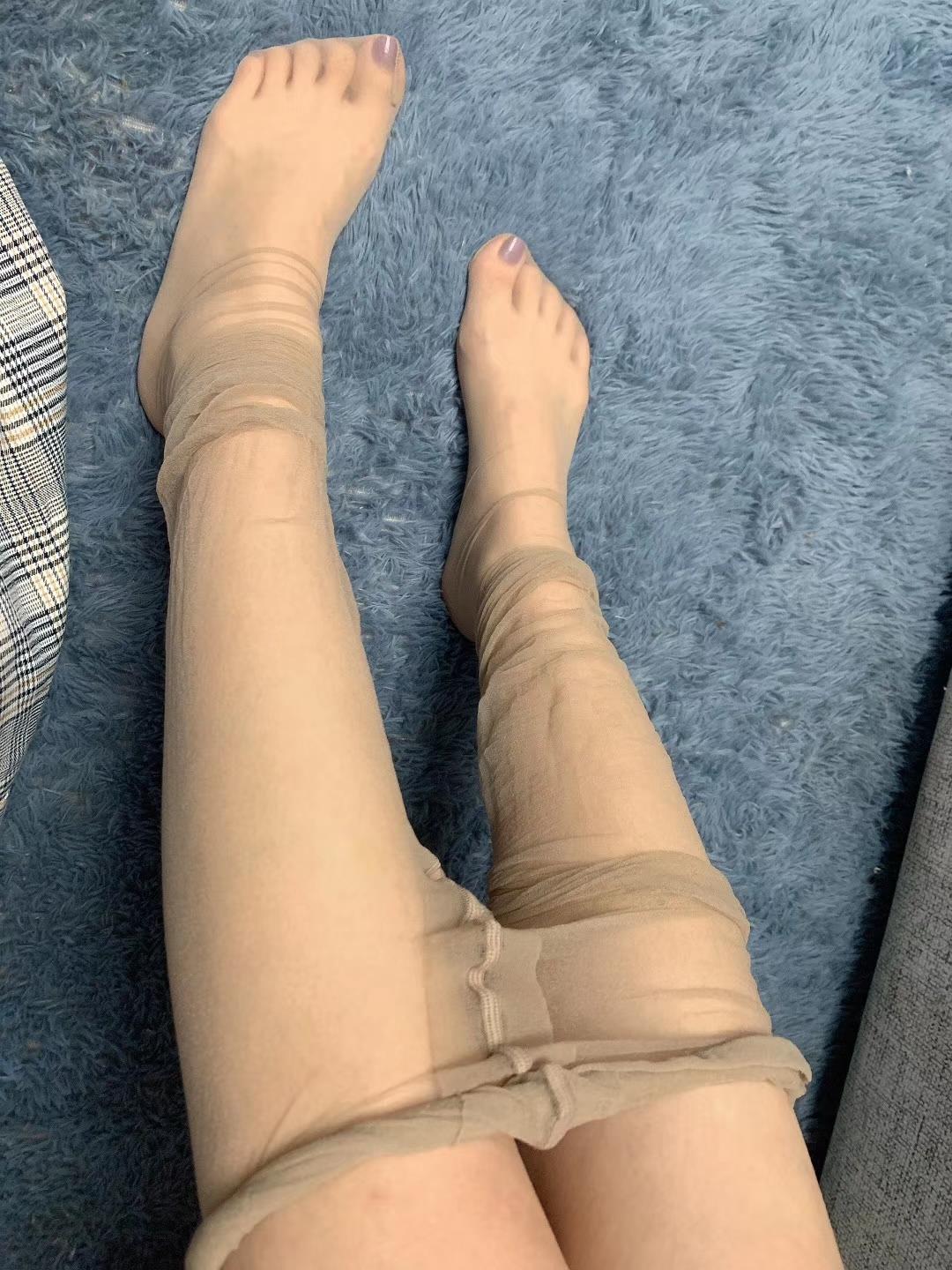 图片[138]-提袜少女微信朋友圈收费资源合集2-2 [159P] – 速更版-美库