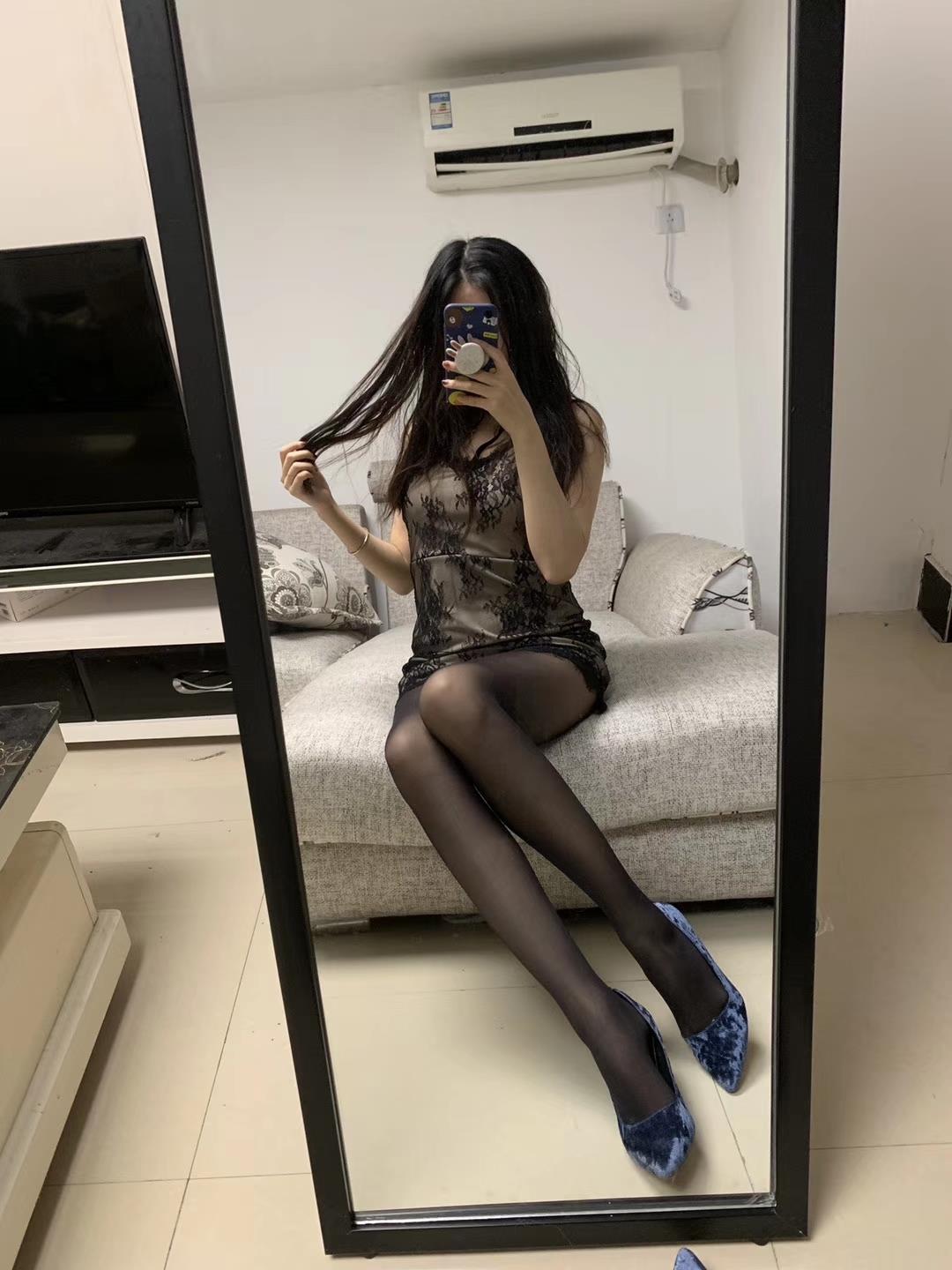 图片[126]-提袜少女微信朋友圈收费资源合集2-3 [128P] – 速更版-美库