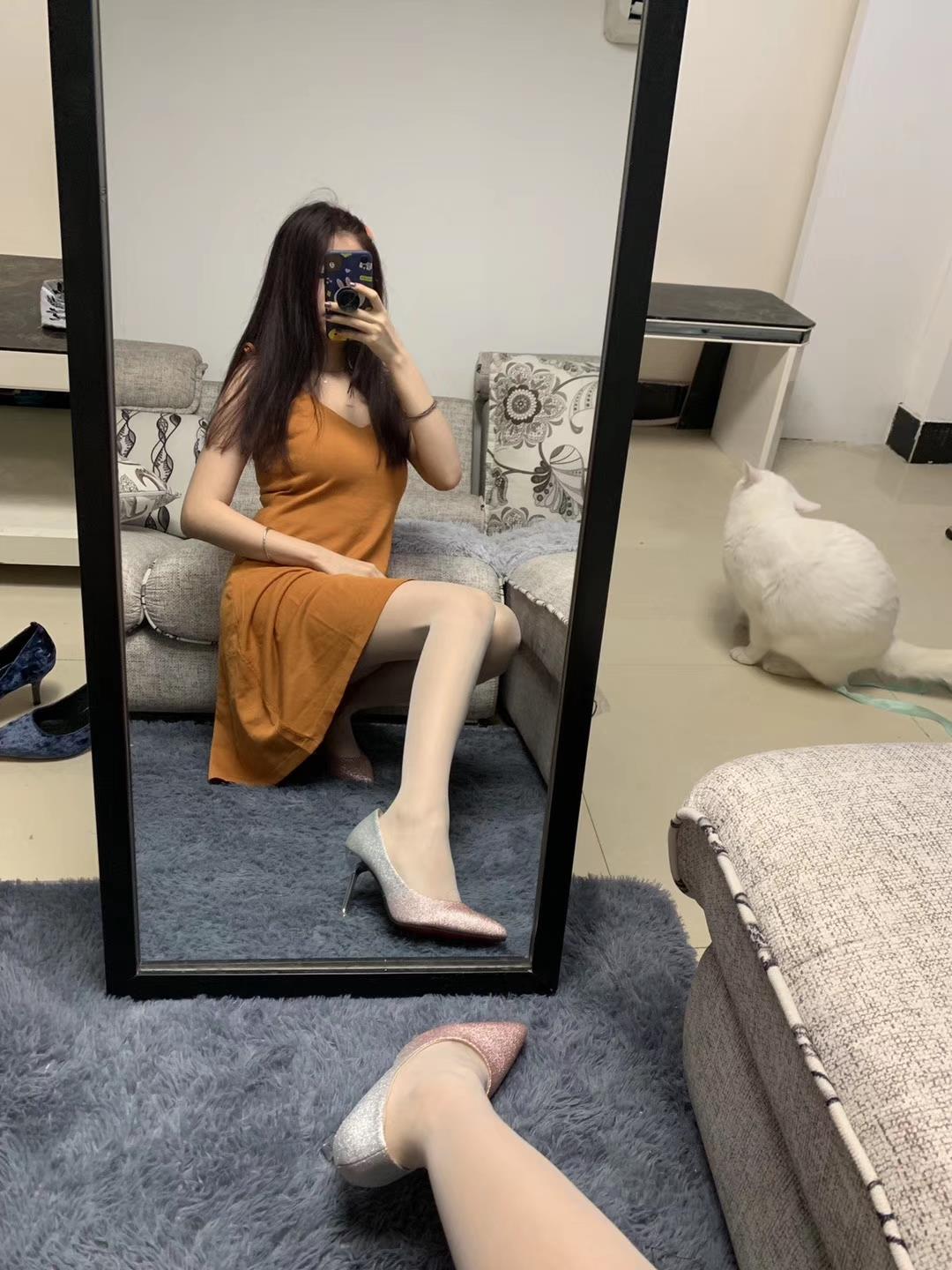 图片[146]-提袜少女微信朋友圈收费资源合集2-2 [159P] – 速更版-美库