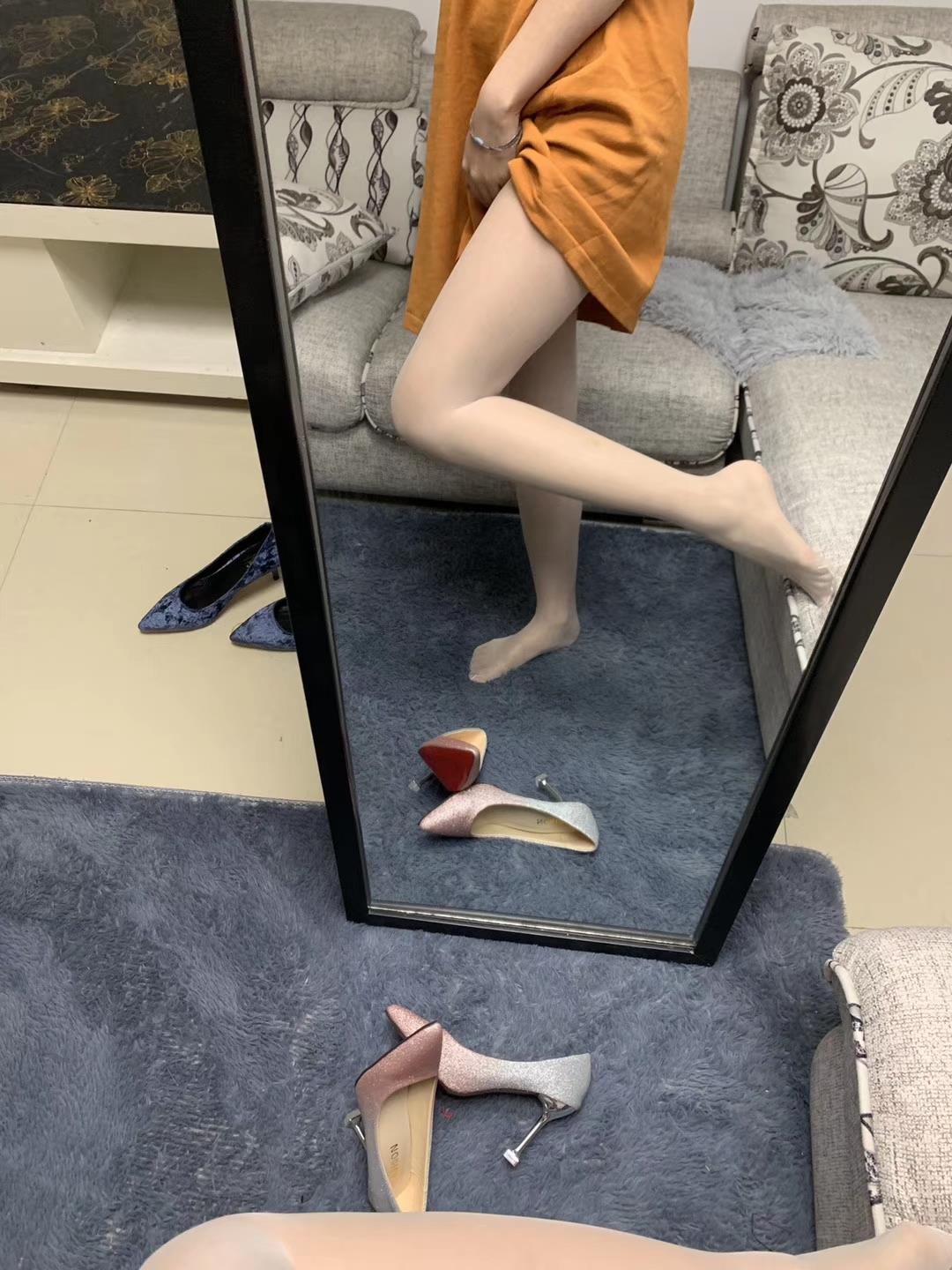 图片[148]-提袜少女微信朋友圈收费资源合集2-2 [159P] – 速更版-美库