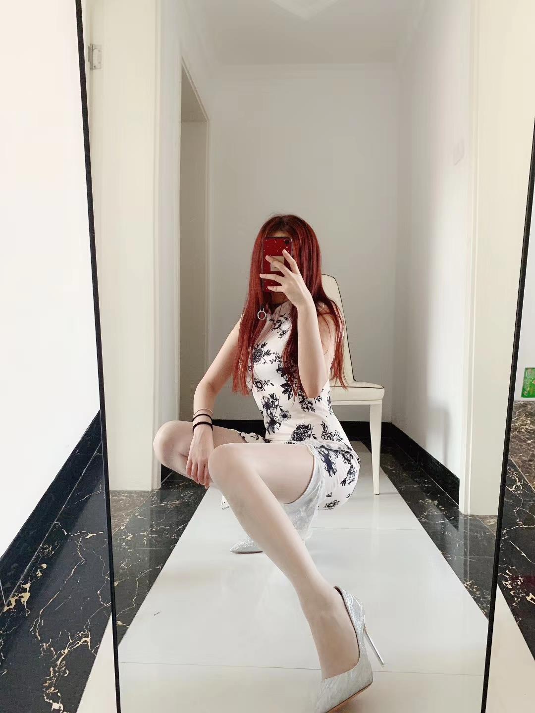 图片[100]-提袜少女微信朋友圈收费资源合集2-4 [128P] – 速更版-美库