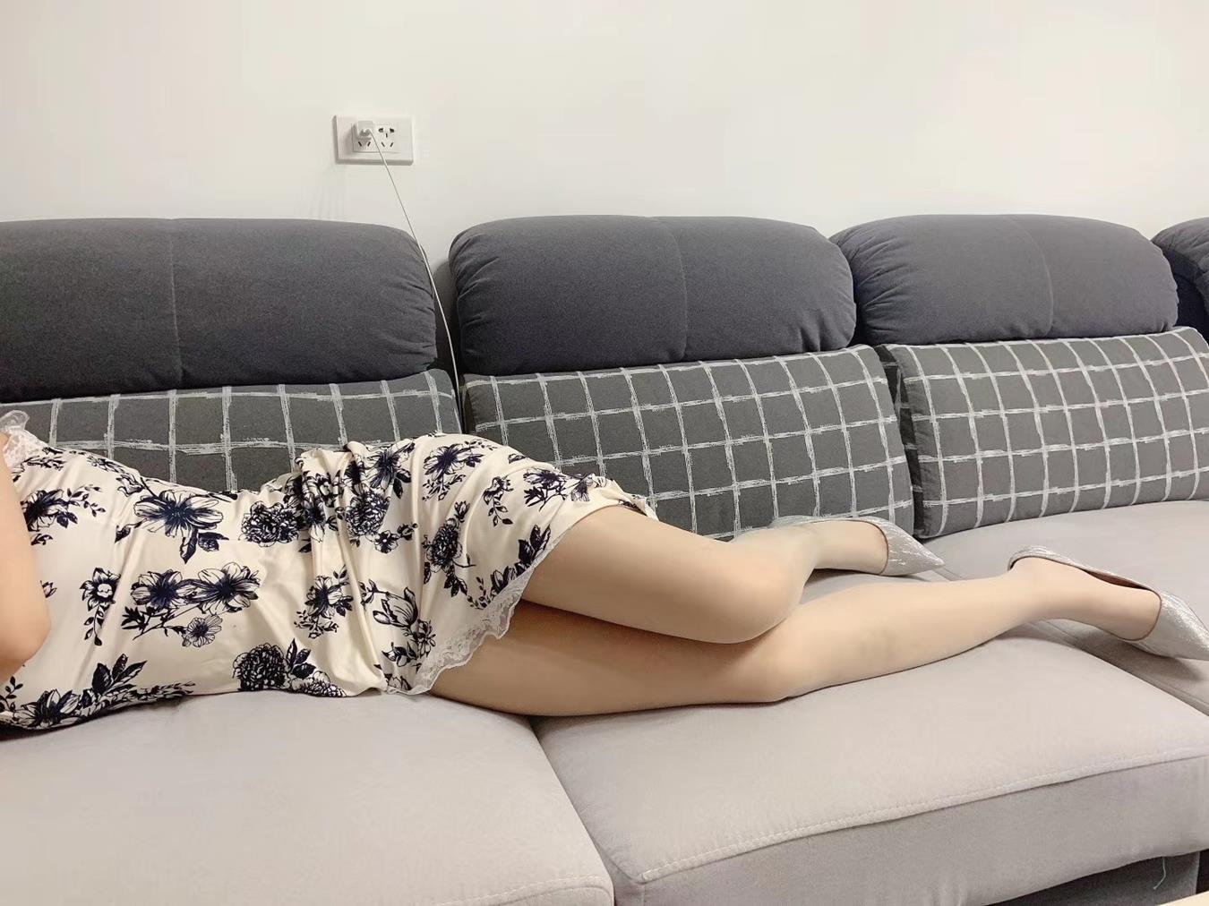 图片[101]-提袜少女微信朋友圈收费资源合集2-4 [128P] – 速更版-美库