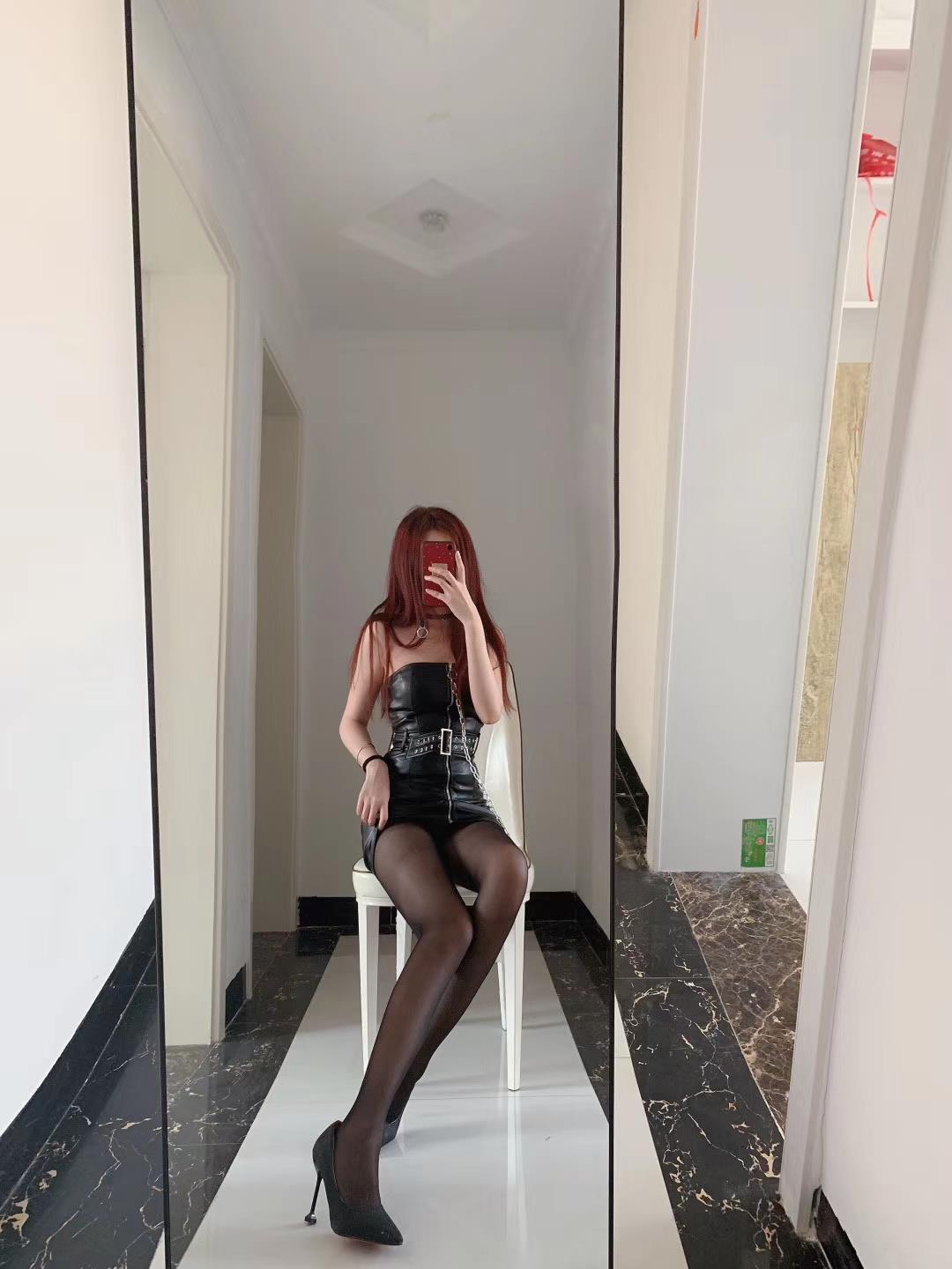 图片[106]-提袜少女微信朋友圈收费资源合集2-4 [128P] – 速更版-美库