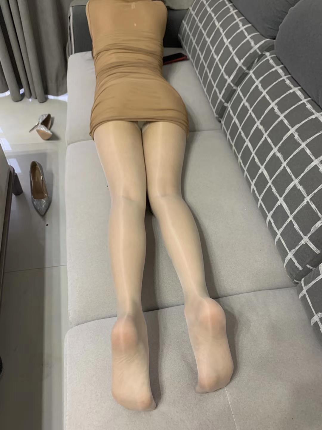 图片[119]-提袜少女微信朋友圈收费资源合集2-4 [128P] – 速更版-美库