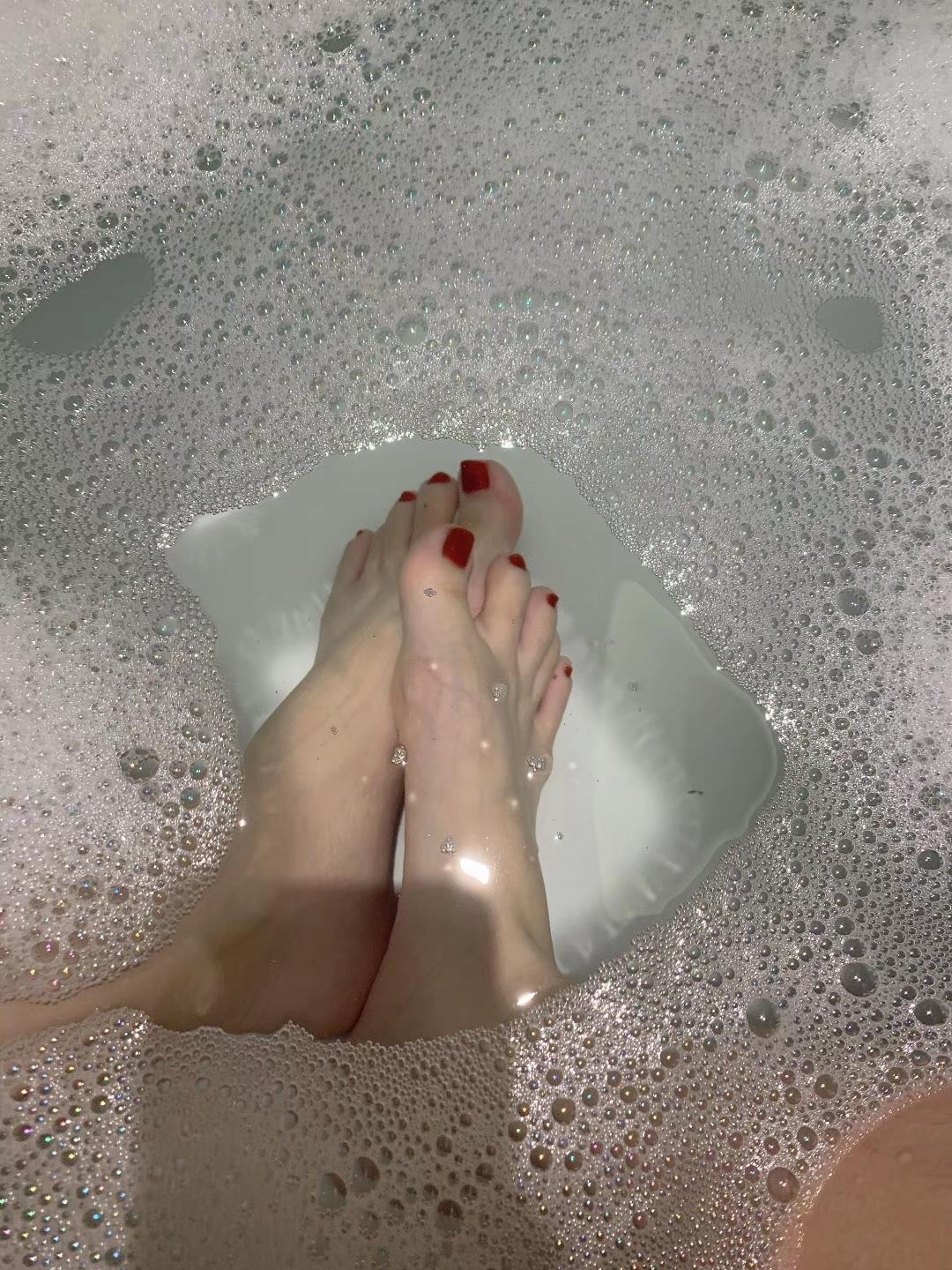 图片[125]-提袜少女微信朋友圈收费资源合集2-4 [128P] – 速更版-美库