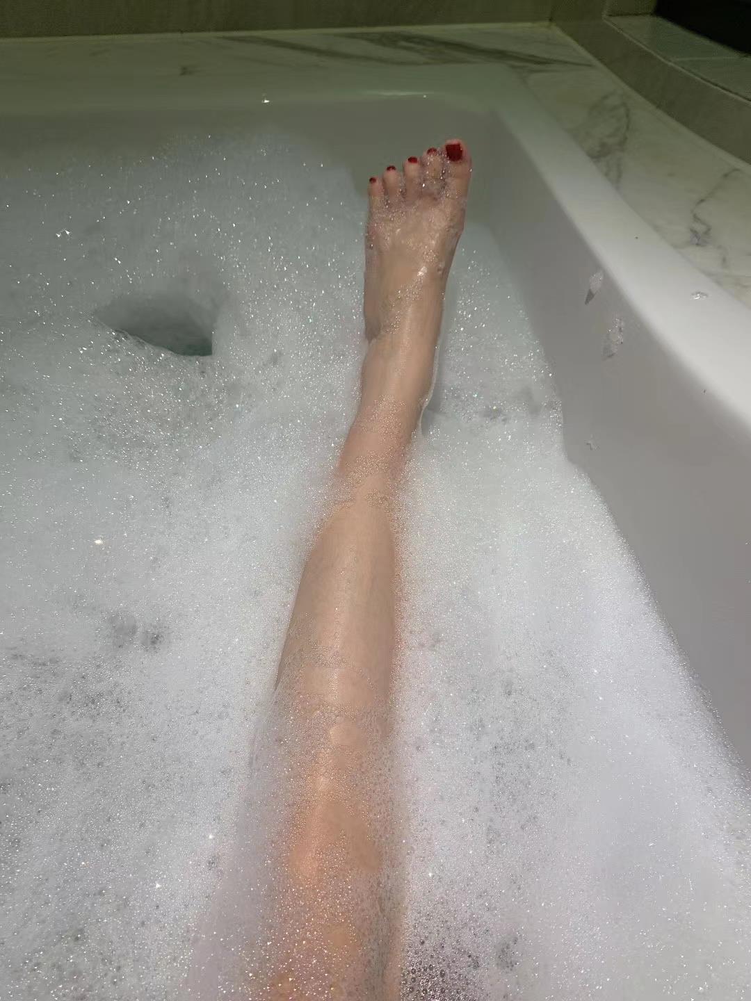 图片[128]-提袜少女微信朋友圈收费资源合集2-4 [128P] – 速更版-美库