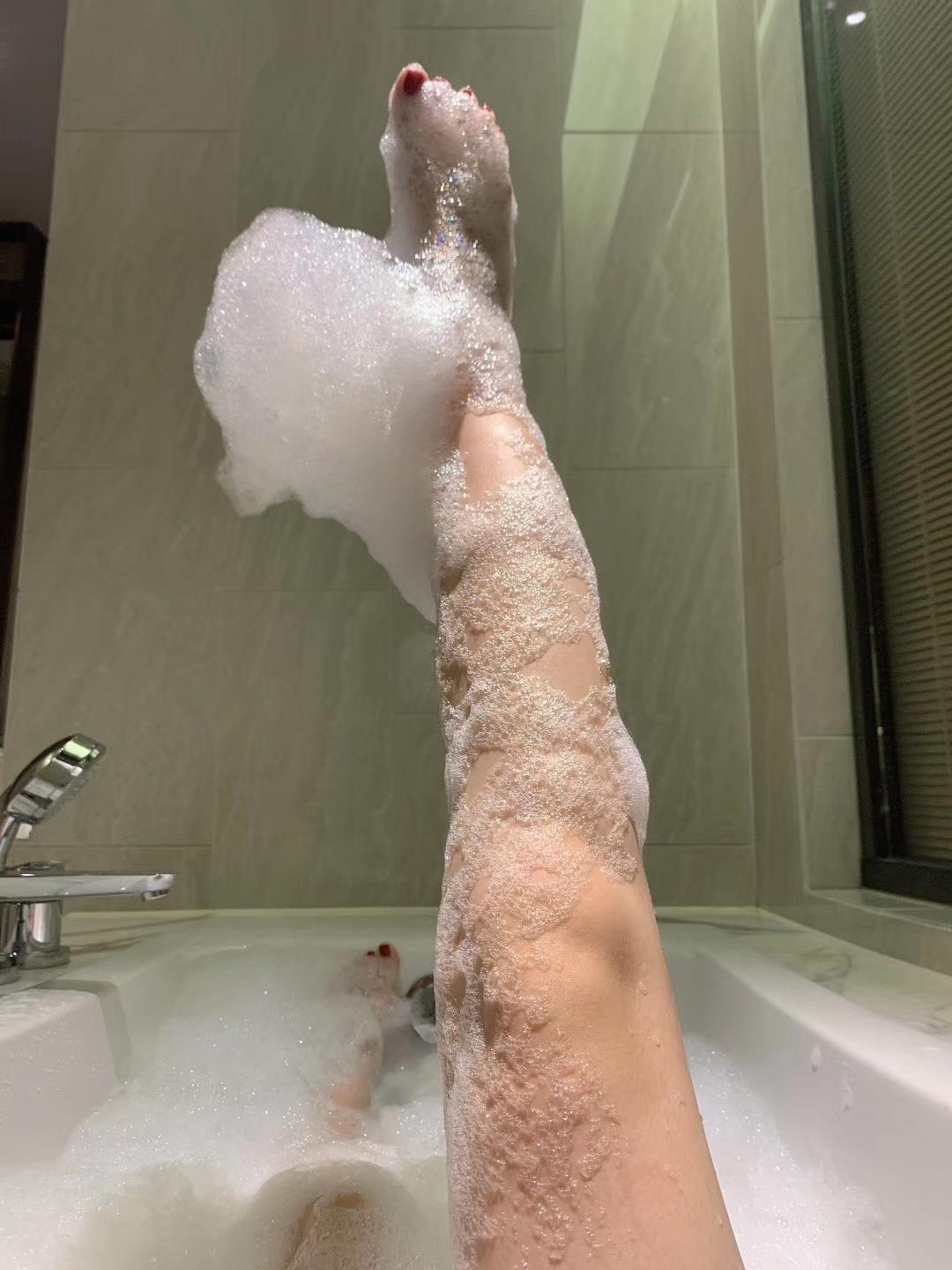 图片[129]-提袜少女微信朋友圈收费资源合集2-4 [128P] – 速更版-美库