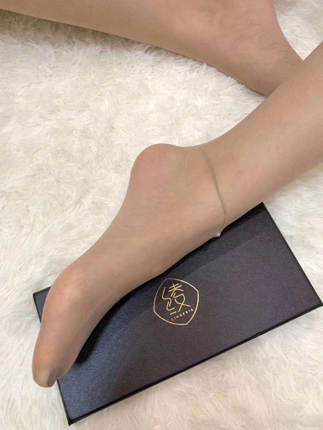 图片[97]-丝足博主 小小小仙女ELaine 微信朋友圈视图系列 (3)[153P] – 速更版-美库