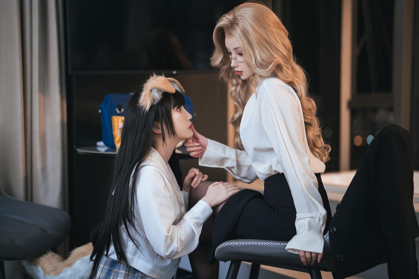 图片[14]-COS福利rioko凉凉子&面饼仙儿 女上司双人版 [16P] – 速更版-美库