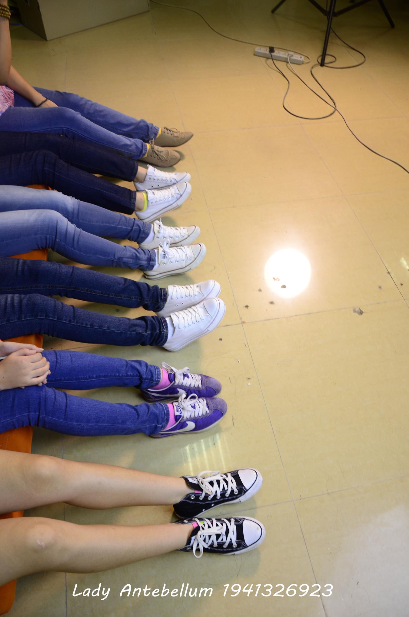 图片[12]-[战前女神] 美腿美足精品摄影套图 004 (1) [84P] – 速更版-美库