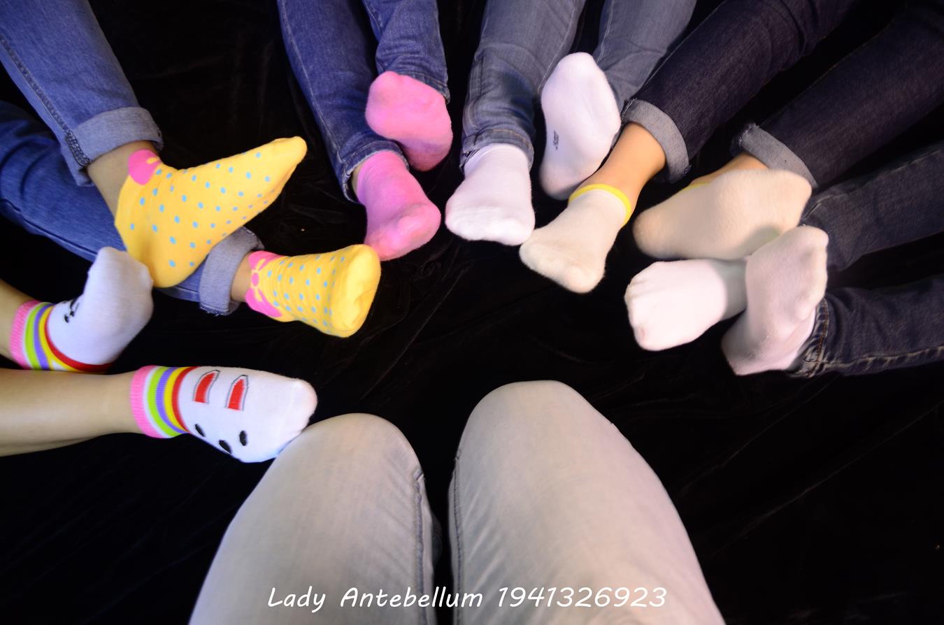 图片[15]-[战前女神] 美腿美足精品摄影套图 004 (4) [62P] – 速更版-美库