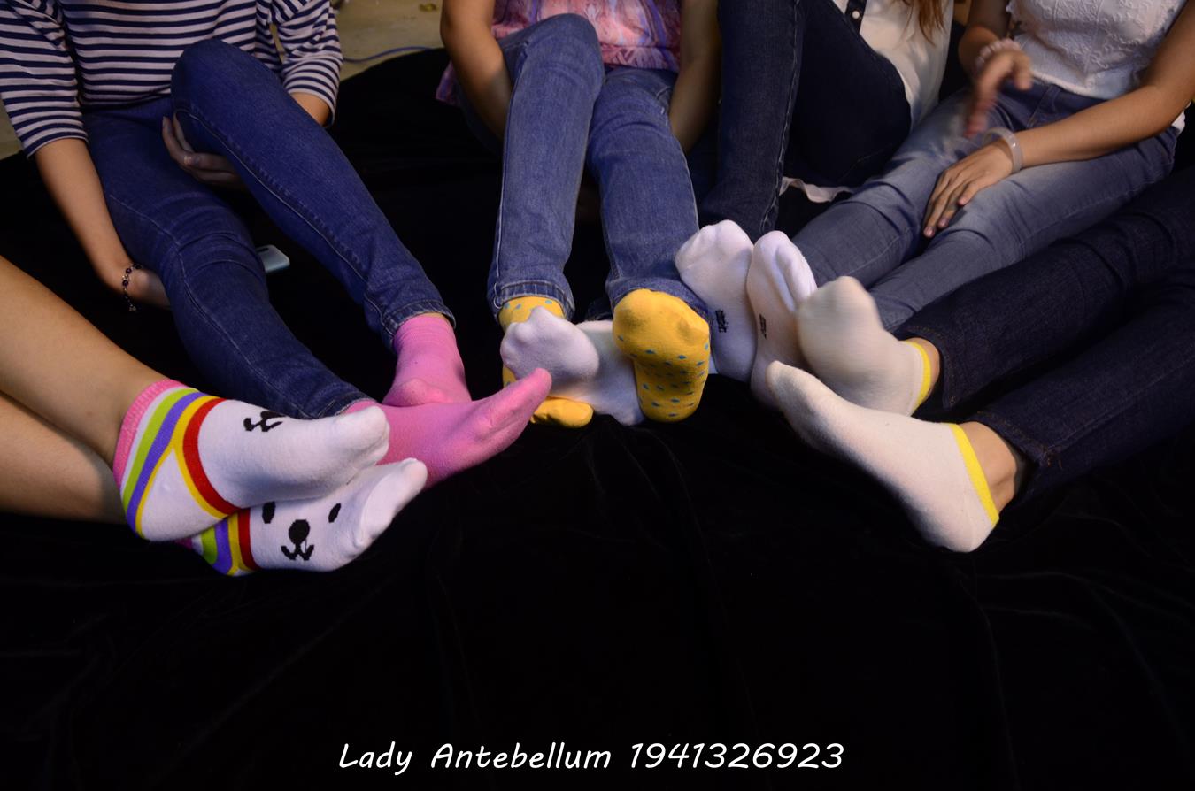 图片[38]-[战前女神] 美腿美足精品摄影套图 004 (1) [84P] – 速更版-美库