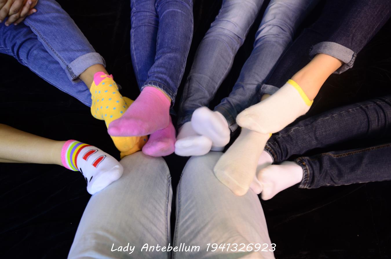 图片[19]-[战前女神] 美腿美足精品摄影套图 004 (4) [62P] – 速更版-美库