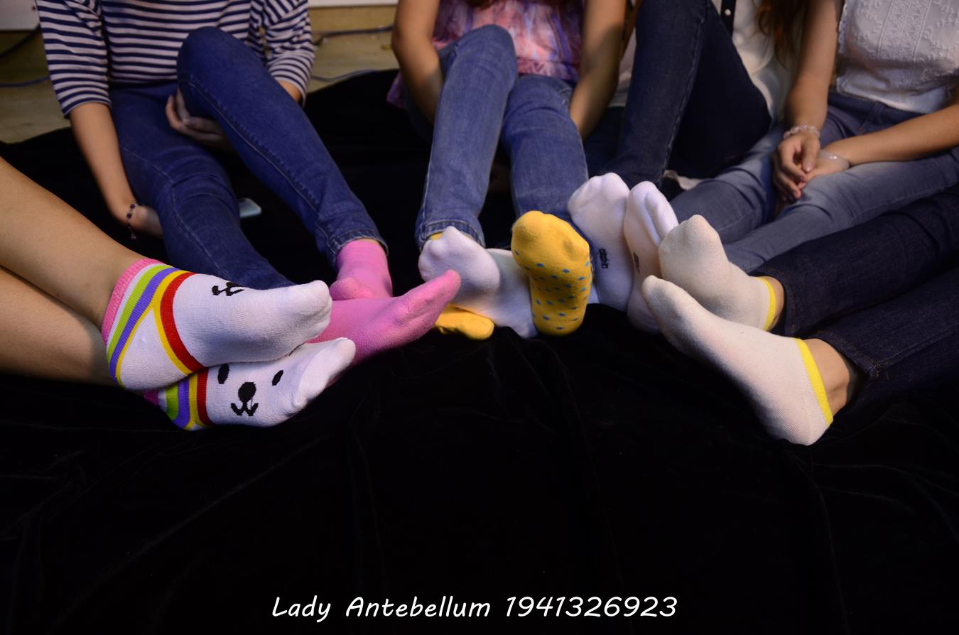 图片[40]-[战前女神] 美腿美足精品摄影套图 004 (1) [84P] – 速更版-美库