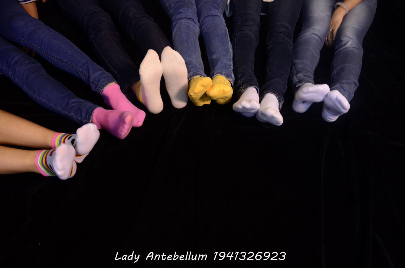 图片[50]-[战前女神] 美腿美足精品摄影套图 004 (1) [84P] – 速更版-美库