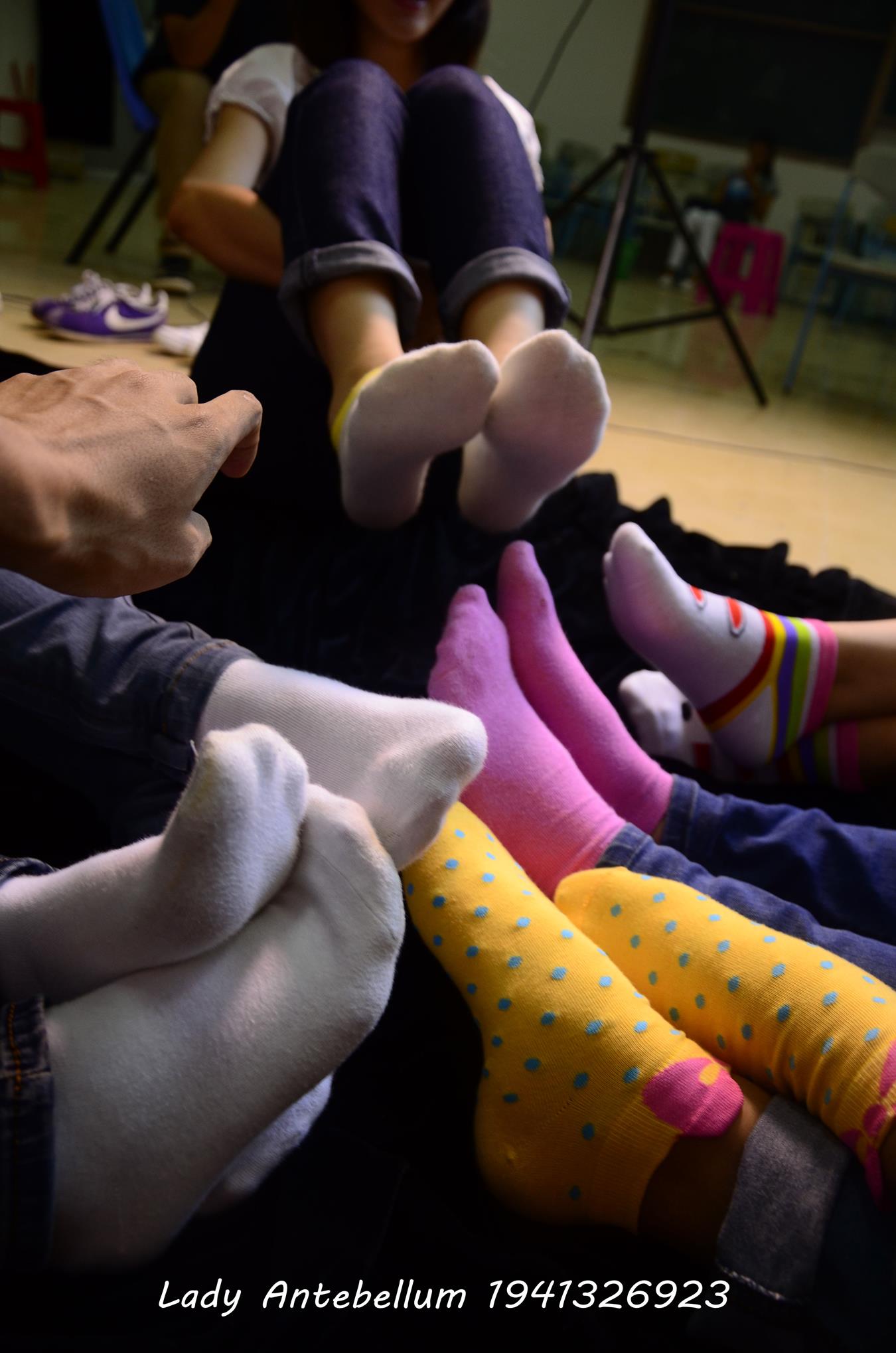 图片[54]-[战前女神] 美腿美足精品摄影套图 004 (3) [84P] – 速更版-美库