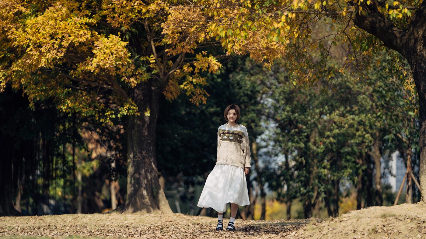 图片[26]-[YITUYU艺图语] 2022.01.25 暖冬银杏，18岁的素颜女孩 dudu [35P] – 速更版-美库