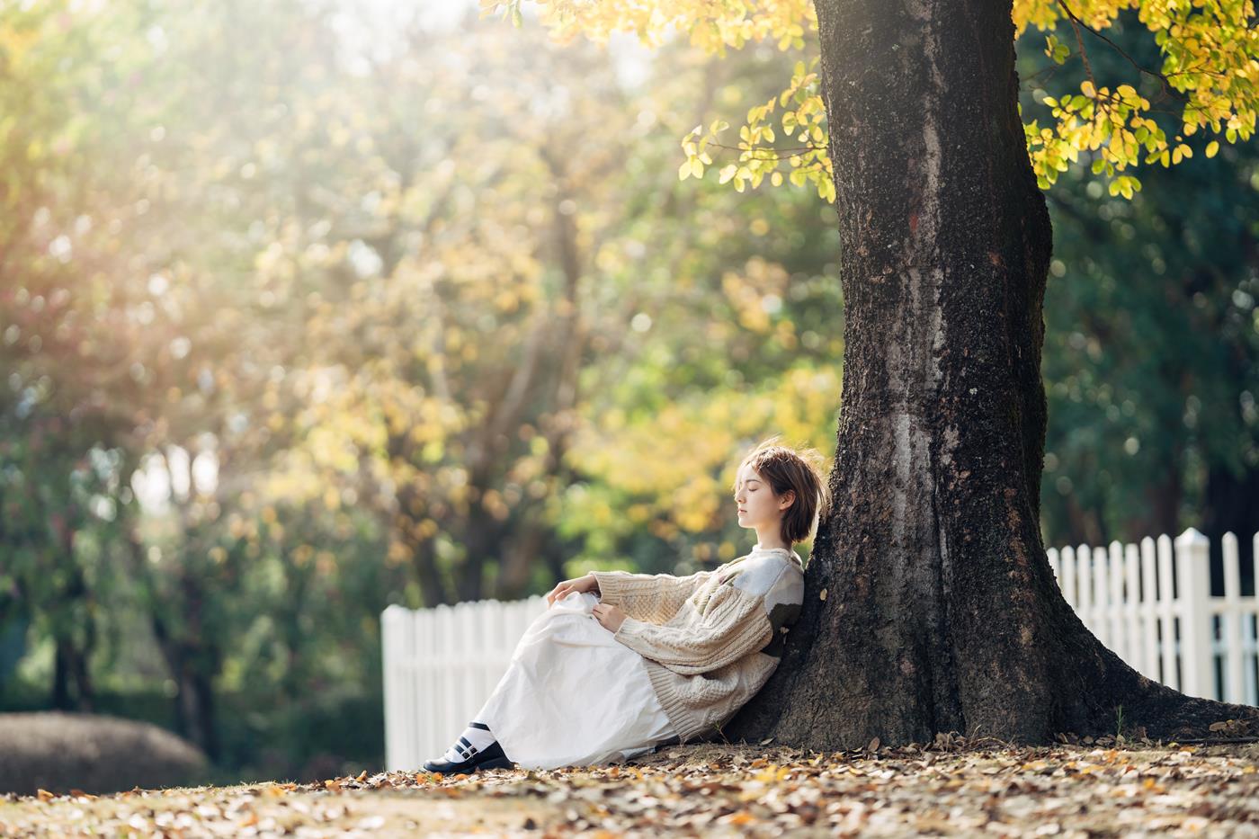 图片[36]-[YITUYU艺图语] 2022.01.25 暖冬银杏，18岁的素颜女孩 dudu [35P] – 速更版-美库