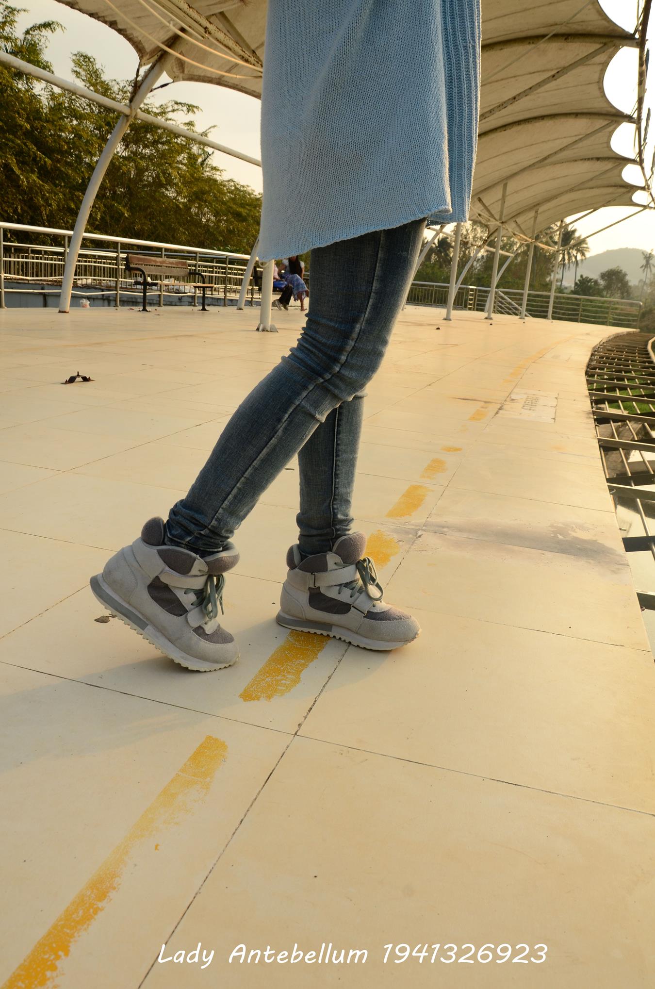 图片[17]-[战前女神] 美腿美足精品摄影套图 008 (1) [100P] – 速更版-美库