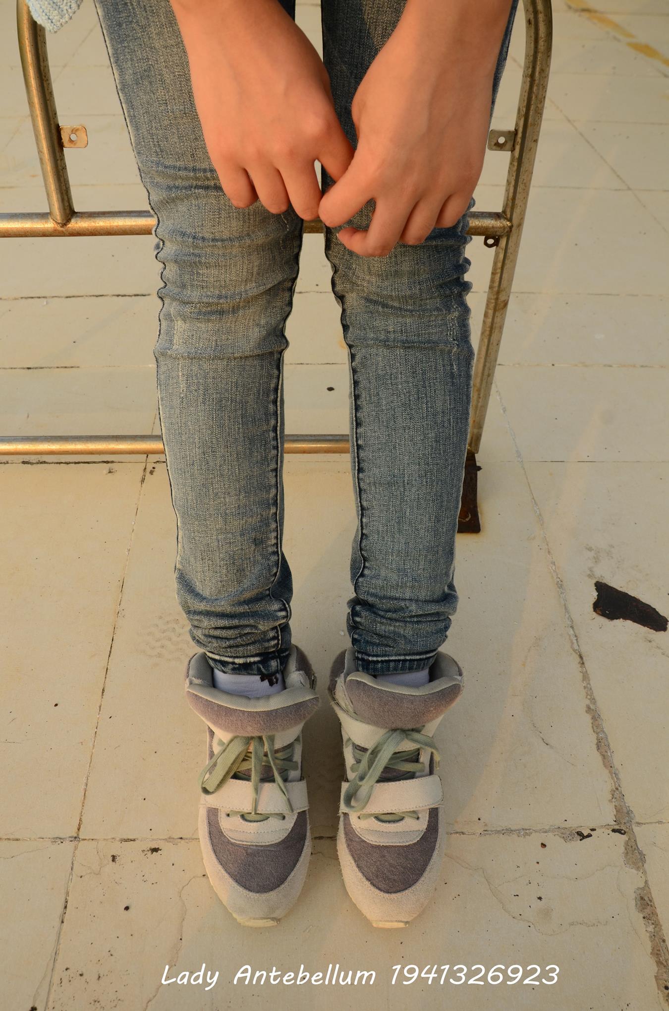 图片[30]-[战前女神] 美腿美足精品摄影套图 008 (1) [100P] – 速更版-美库