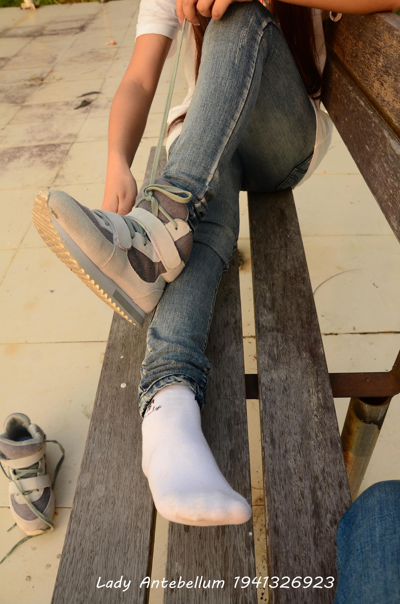 图片[61]-[战前女神] 美腿美足精品摄影套图 008 (1) [100P] – 速更版-美库