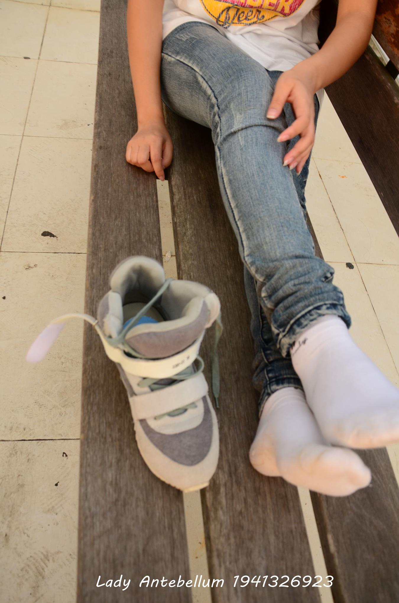 图片[10]-[战前女神] 美腿美足精品摄影套图 008 (2) [107P] – 速更版-美库