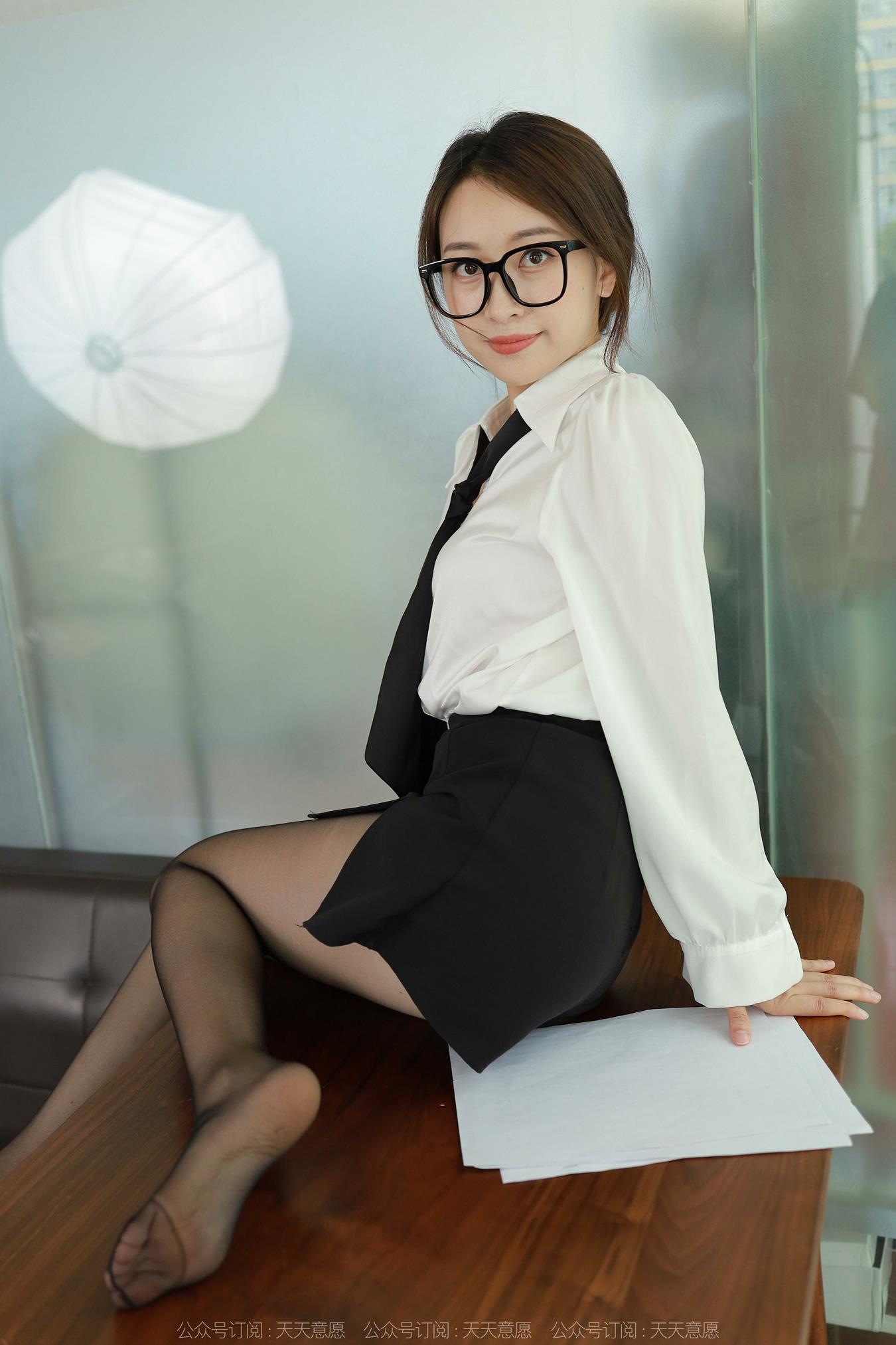 图片[48]-[IESS异思趣向] 耽丝 220905小婕 [94P] – 速更版-美库