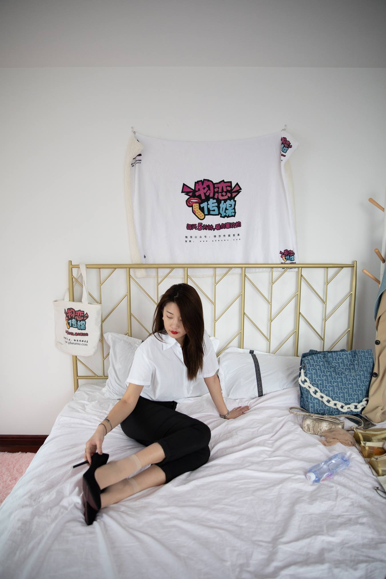 图片[64]-物恋传媒 NO.662 言言-雪语纷飞 (1) [84P] – 速更版-美库