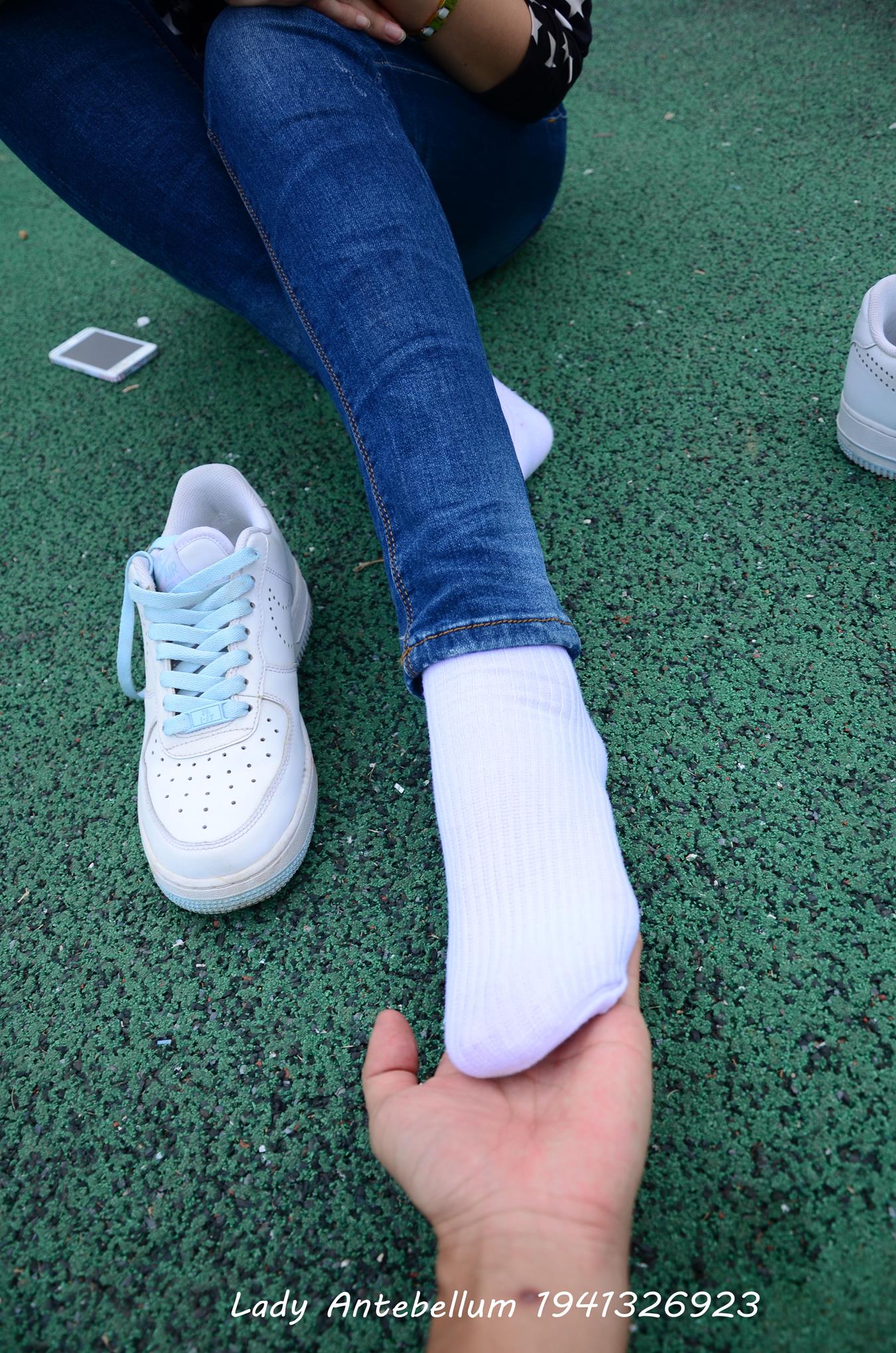 图片[103]-[战前女神] 美腿美足精品摄影套图 011 [113P] – 速更版-美库