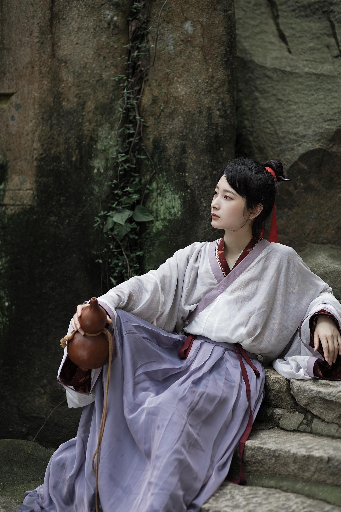 图片[24]-[YITUYU艺图语] 2022.01.27 叶底藏花一度 梦里踏雪几回 五月 [23P] – 速更版-美库