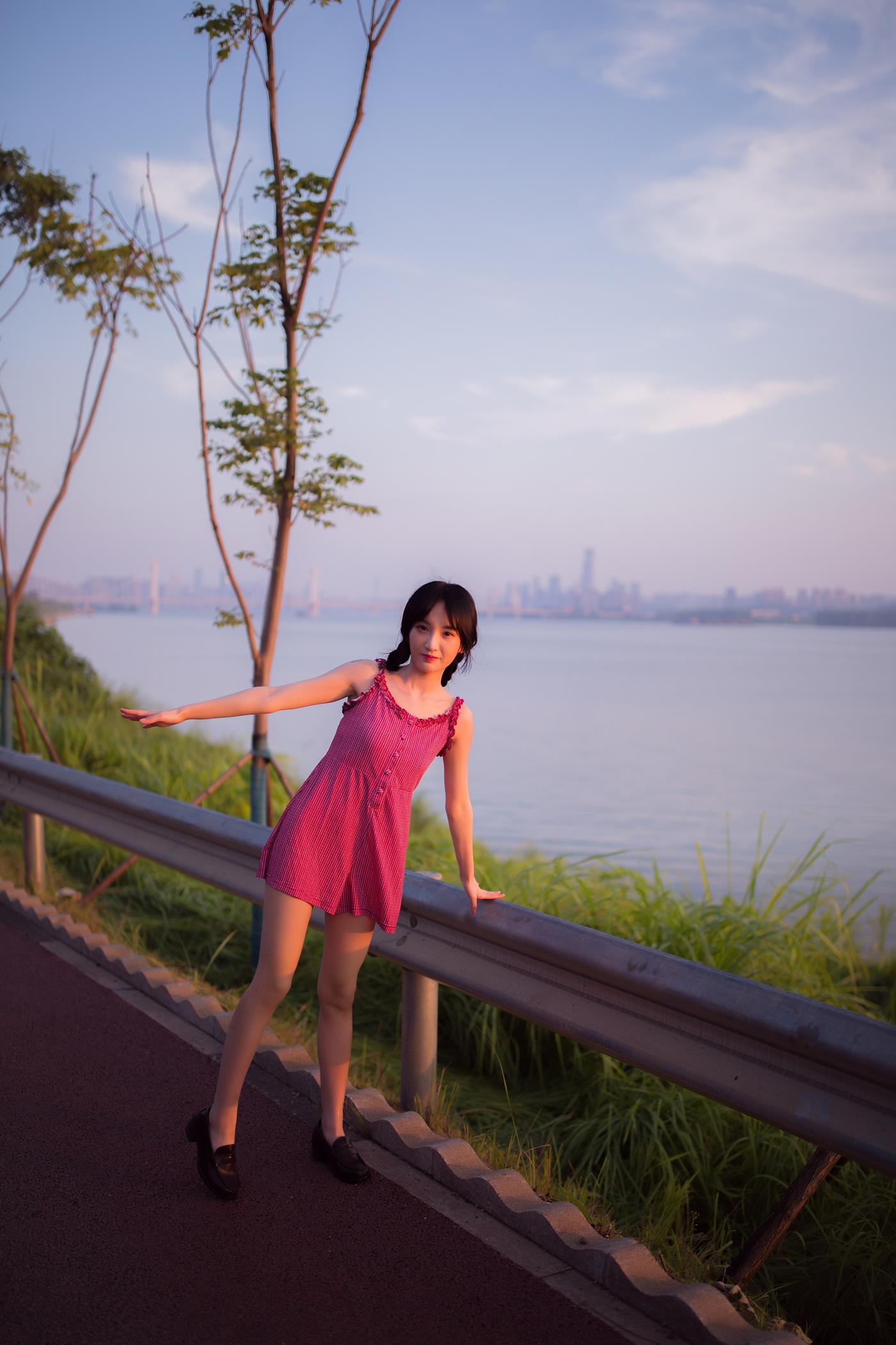 图片[45]-[YITUYU艺图语] 2022.01.28 日落的温柔 虾虾 [51P] – 速更版-美库