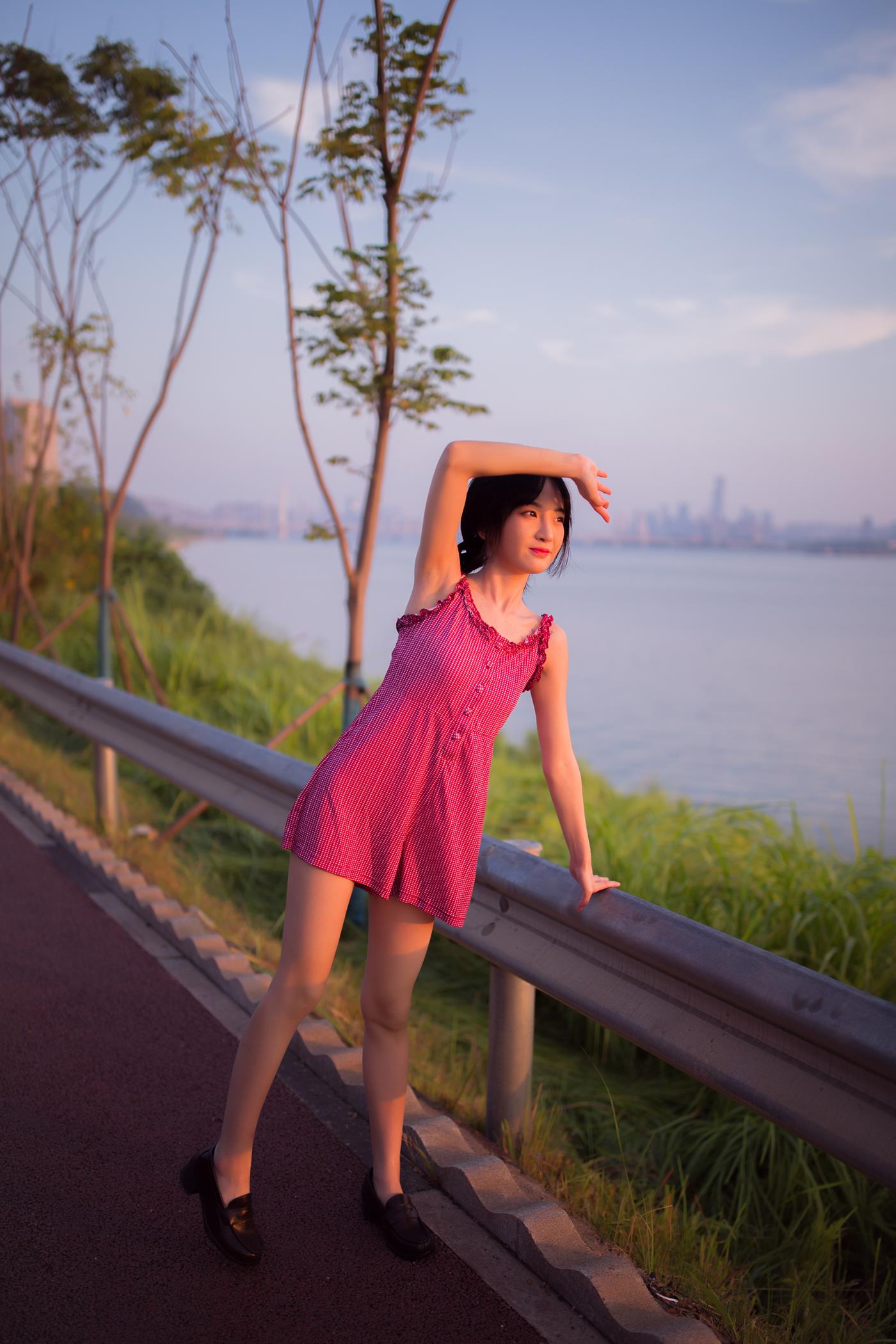 图片[46]-[YITUYU艺图语] 2022.01.28 日落的温柔 虾虾 [51P] – 速更版-美库