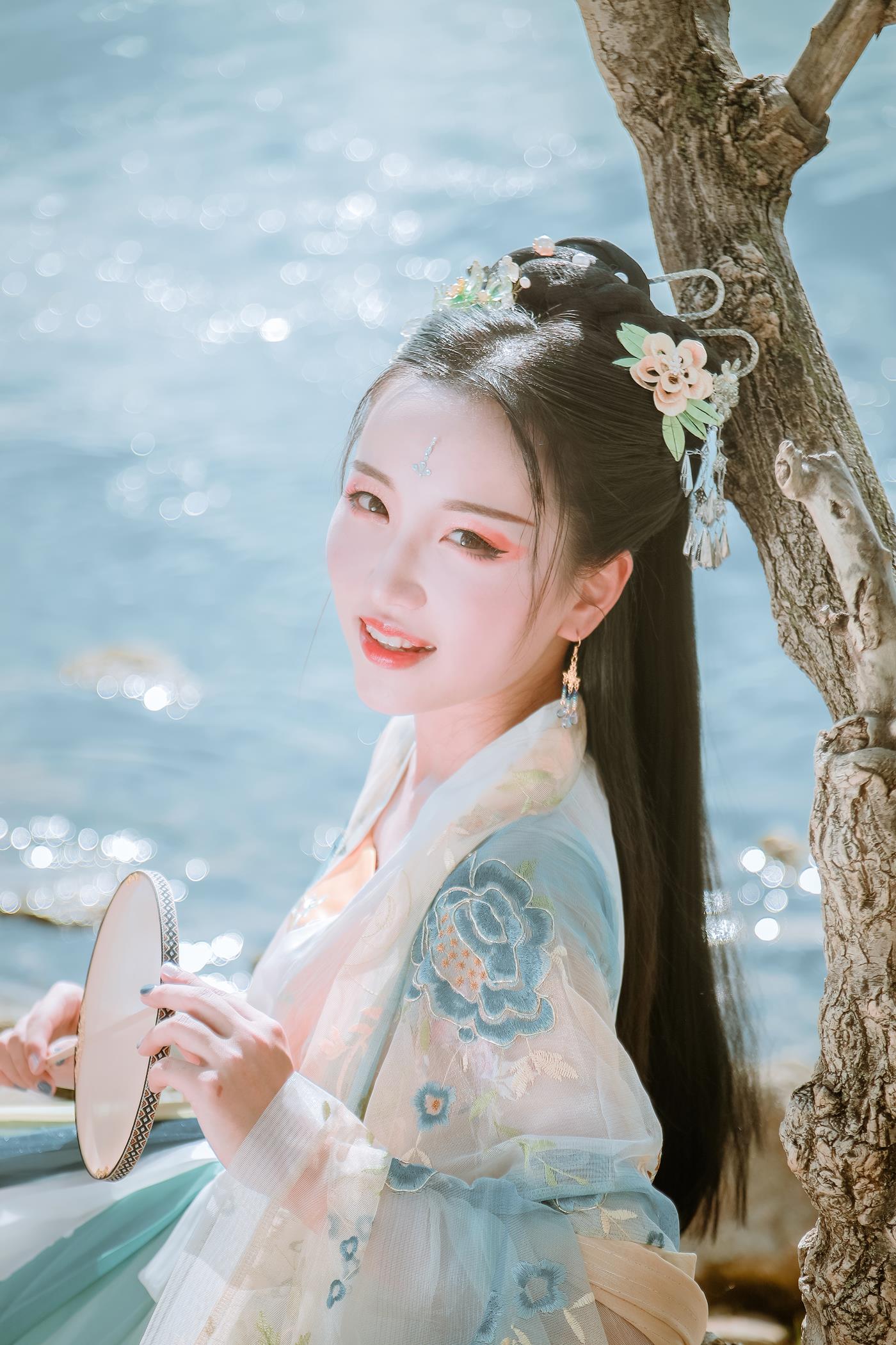 图片[14]-[YITUYU艺图语] 2022.01.29 清水出芙蓉 Julie [23P] – 速更版-美库