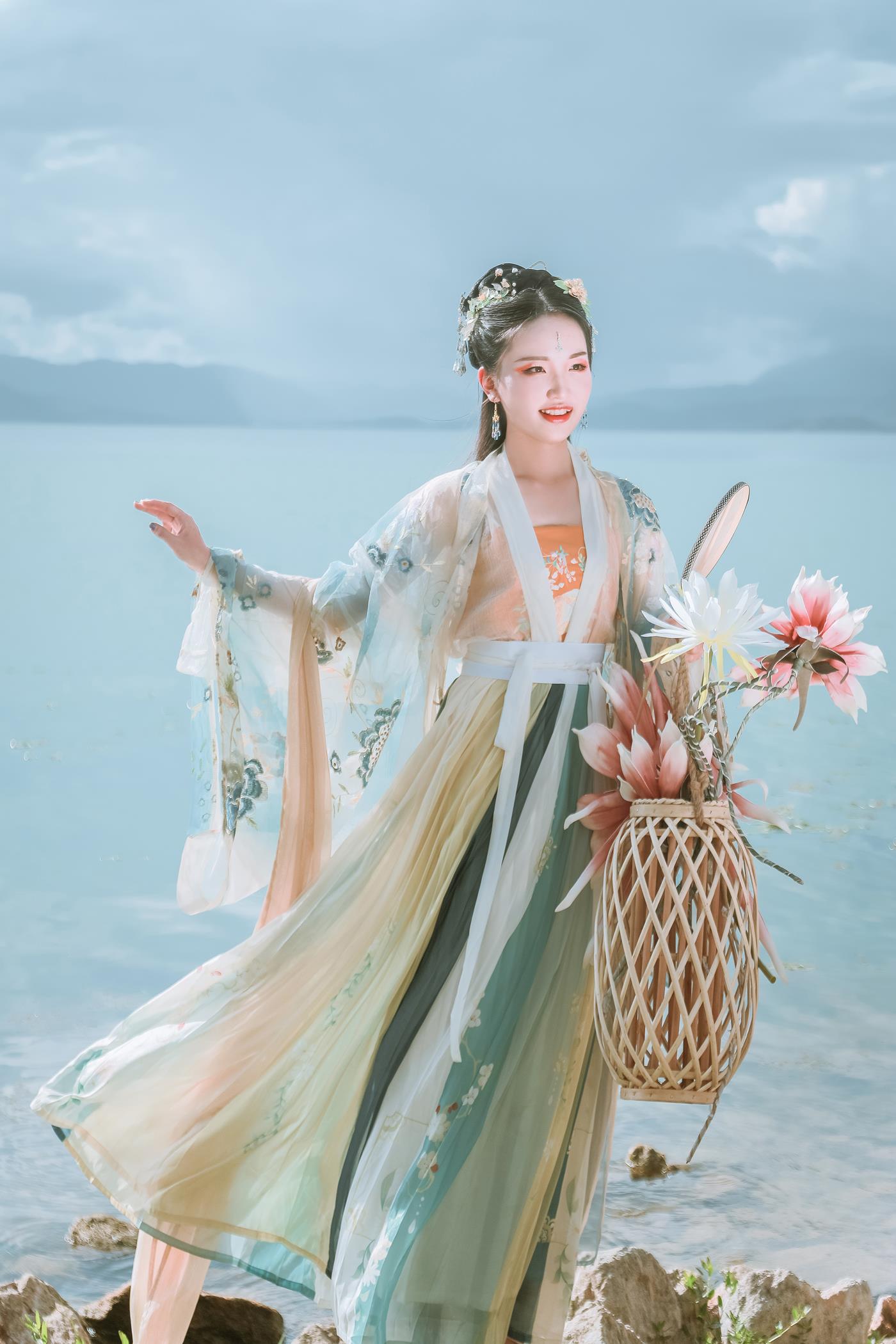 图片[17]-[YITUYU艺图语] 2022.01.29 清水出芙蓉 Julie [23P] – 速更版-美库