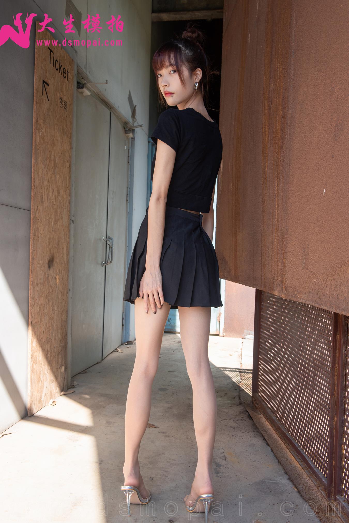 图片[33]-大生模拍 NO.287 花花 漫画腿[70P] – 速更版-美库